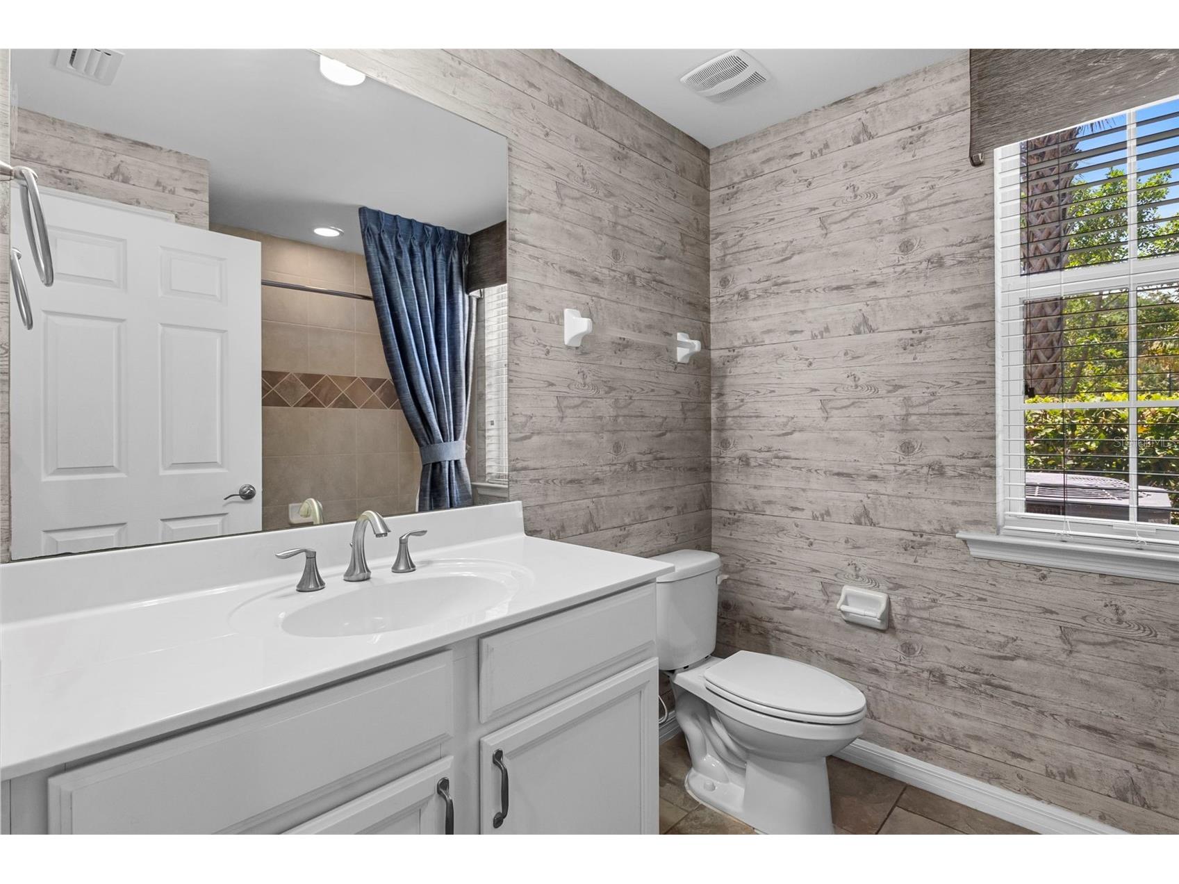 89 Navigation Circle Osprey FL 34229 A4694435 image36