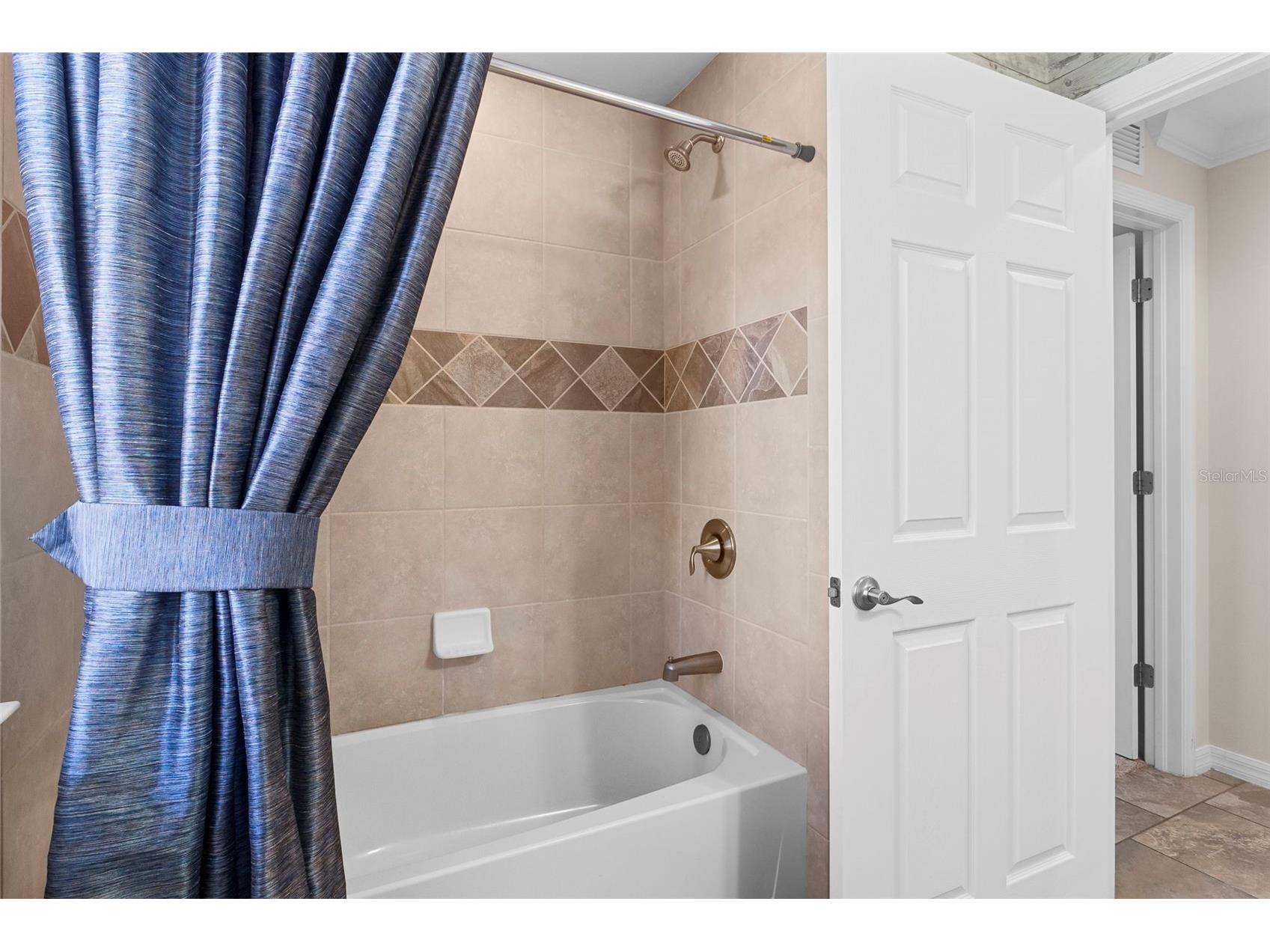 89 Navigation Circle Osprey FL 34229 A4694435 image37