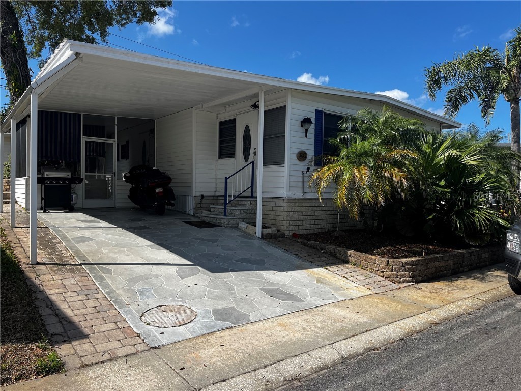 89 Red Oak Drive Palm Harbor FL 34684 U8195806 image1