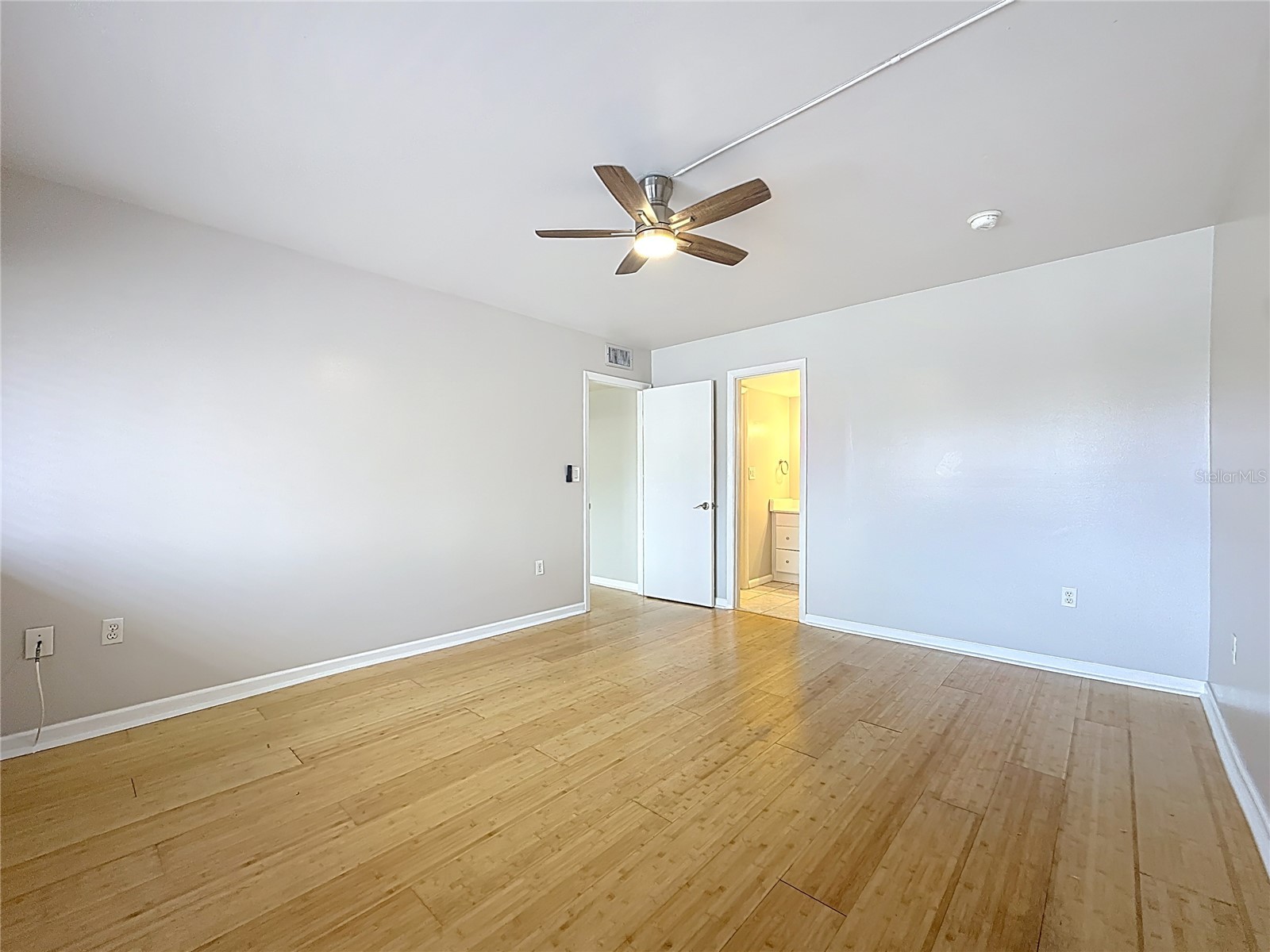 890 N Village Drive N #204 Saint Petersburg FL 33716 TB8498048 image28