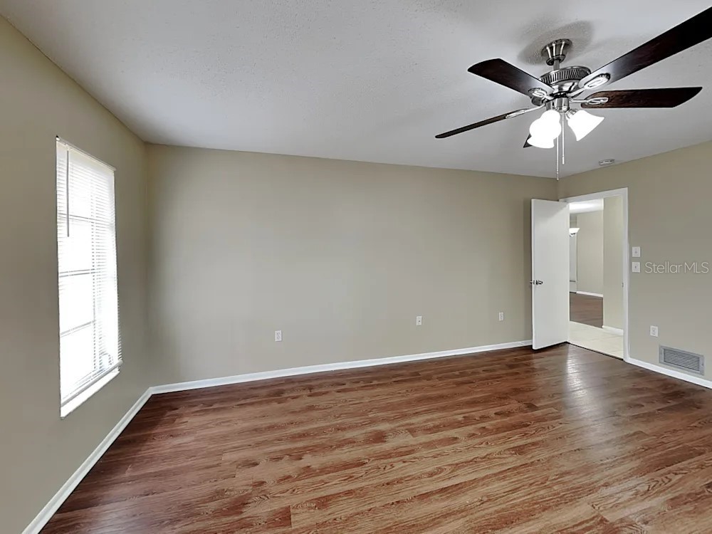 8900 Phyliss Avenue Sarasota FL 34231 TB8520245 image5