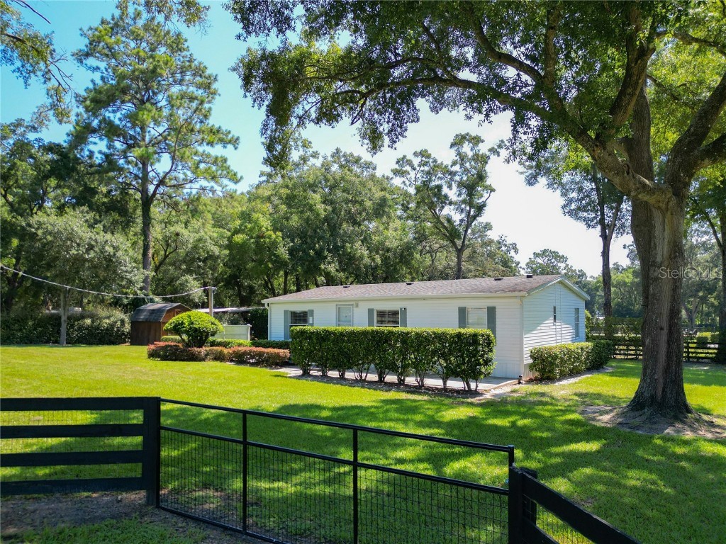 8901 NW 137th Avenue Morriston FL 32668 OM706556 image1