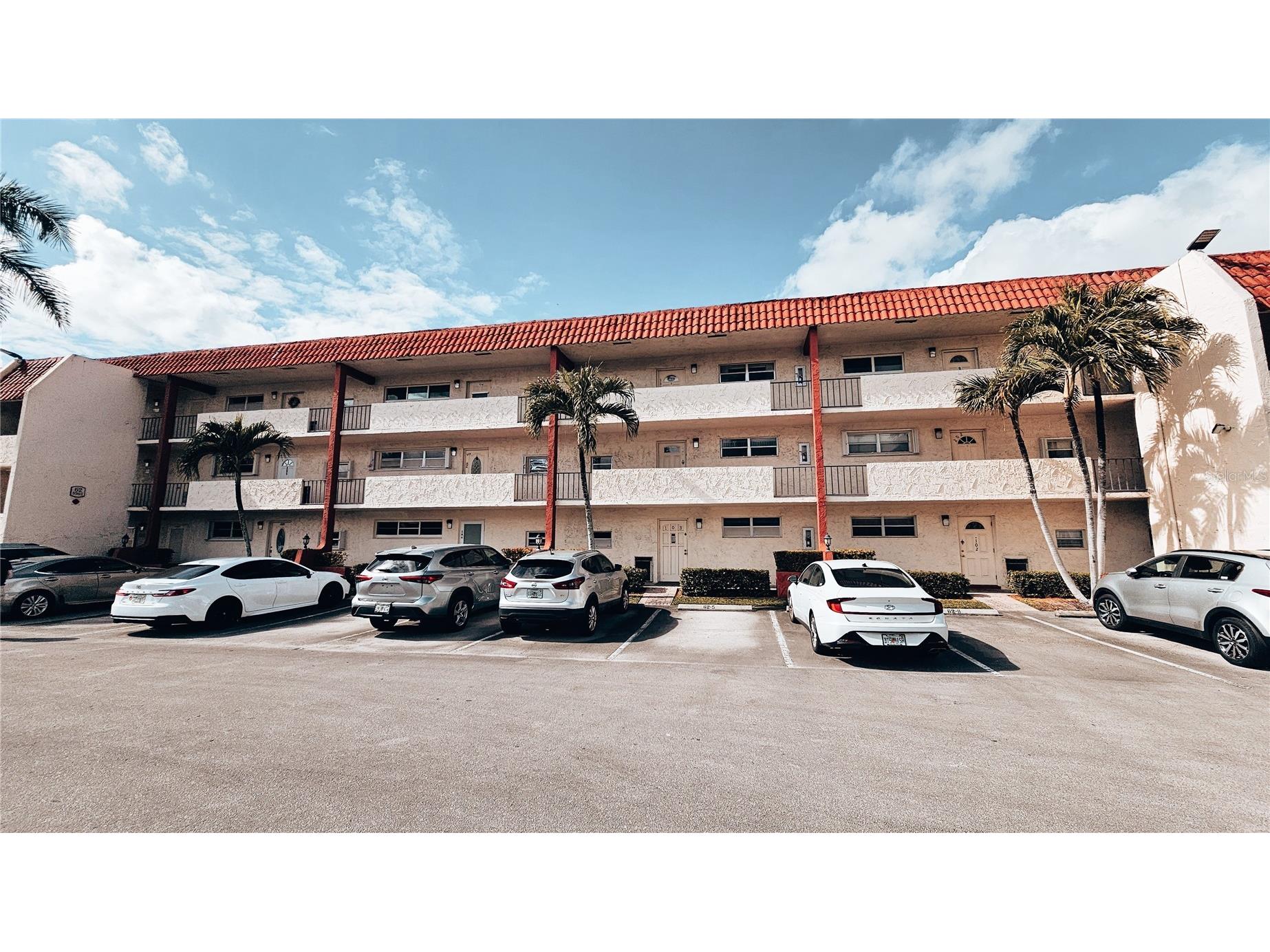 8901 S Hollybrook Blvd #304 Pembroke Pines FL 33025 S5141869 image1