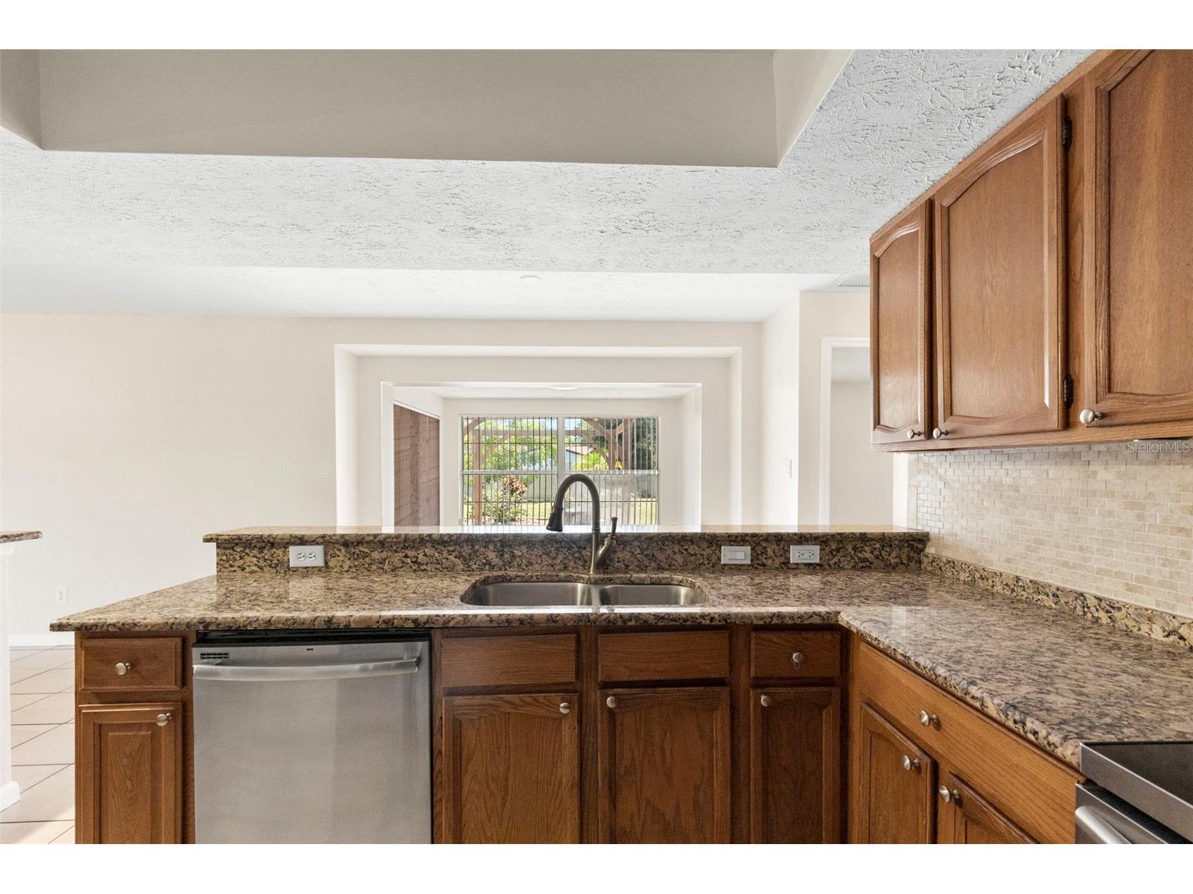 8904 W Flora Street Tampa FL 33615 TB8532318 image21