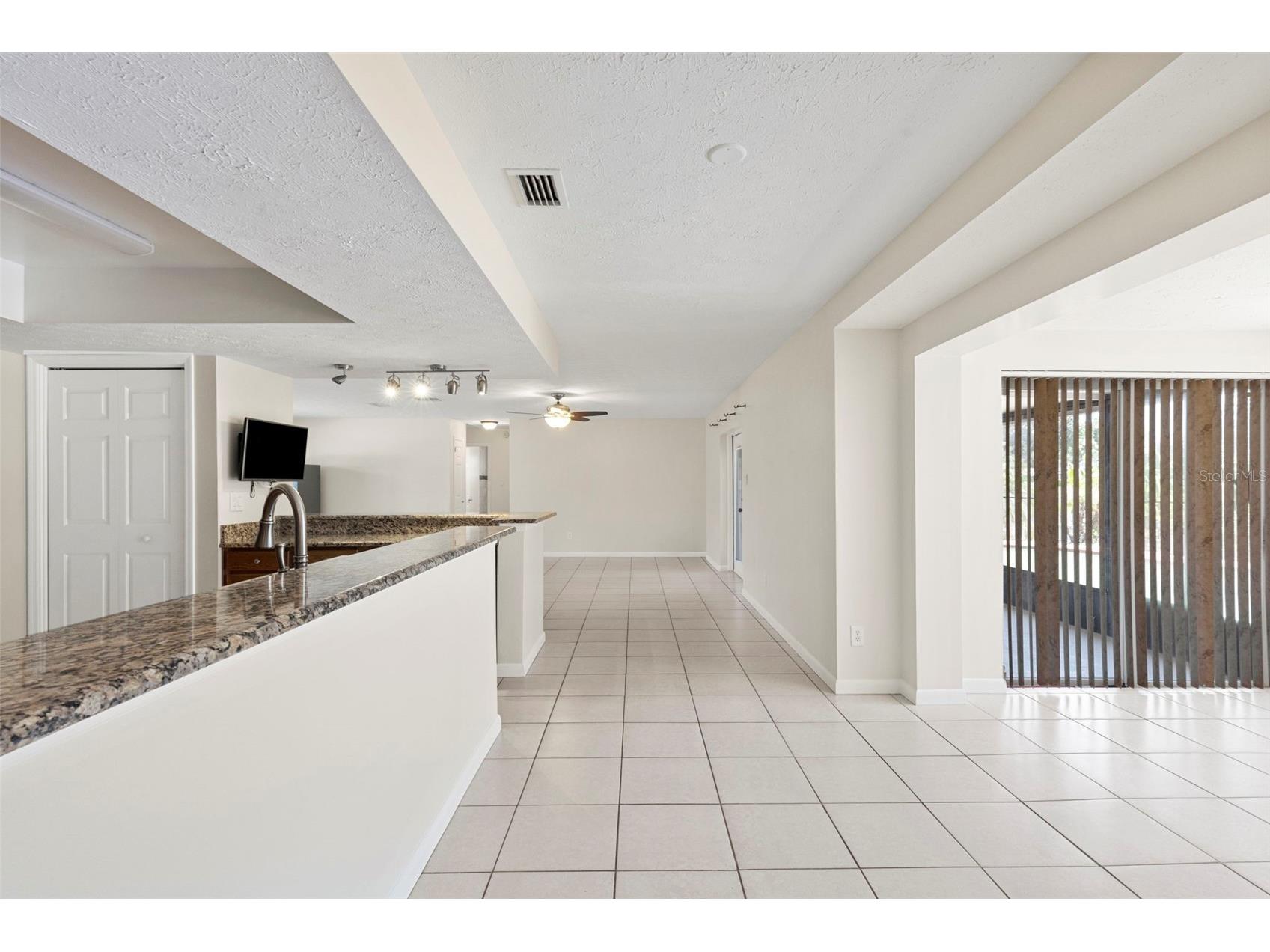 8904 W Flora Street Tampa FL 33615 TB8532318 image31