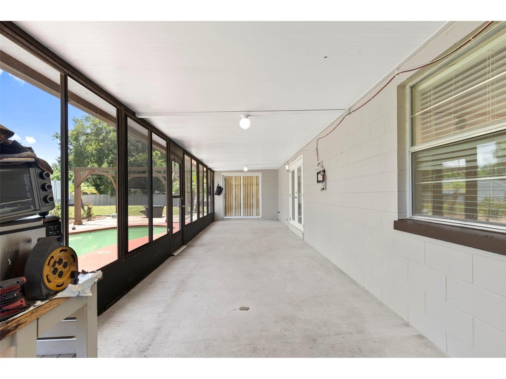 8904 W Flora Street Tampa FL 33615 TB8532318 image35