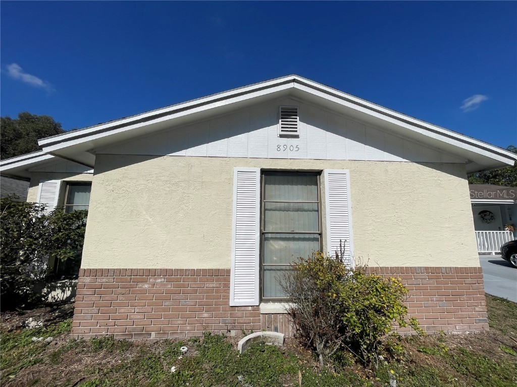 8905 Rosebank Court Tampa FL 33615 O6184686 image1