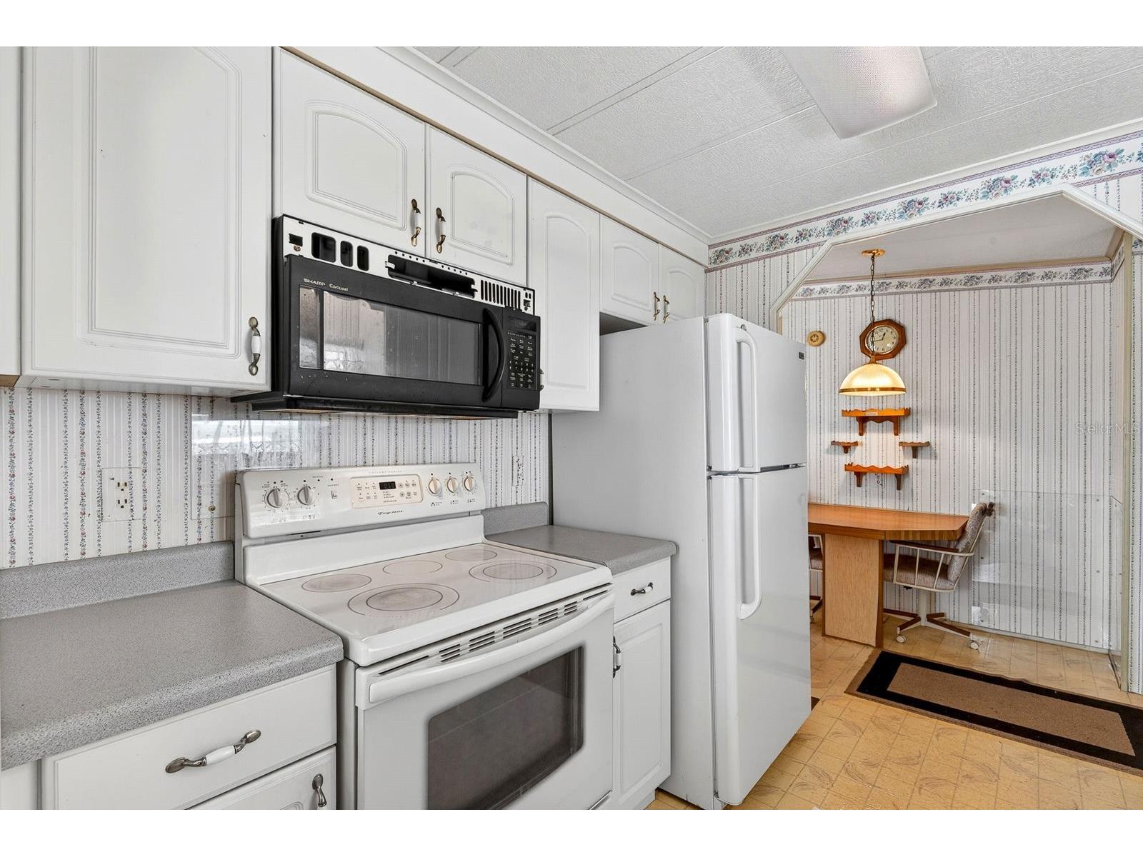 8906 31st Avenue E Palmetto FL 34221 A4692757 image14