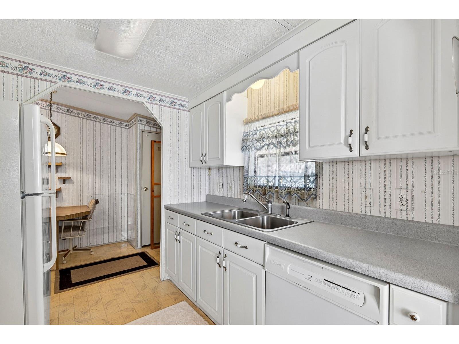 8906 31st Avenue E Palmetto FL 34221 A4692757 image15