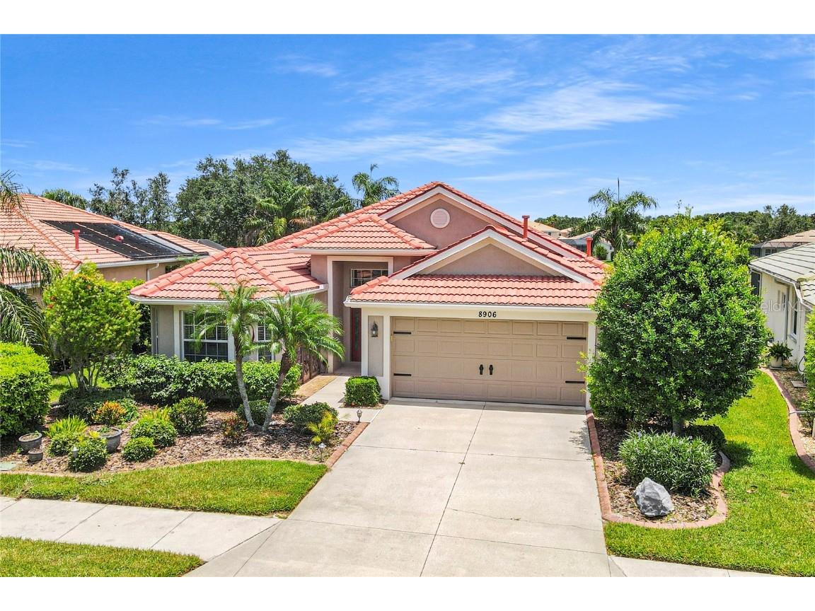 8906 Stone Harbour Loop Bradenton FL 34212 A4655148 image1