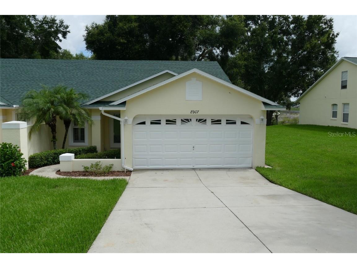 8907 Courtyard Lane Groveland FL 34736 G5082355 image1