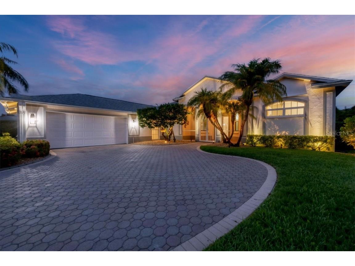 8907 Grey Oaks Avenue Sarasota FL 34238 A4617237 image1