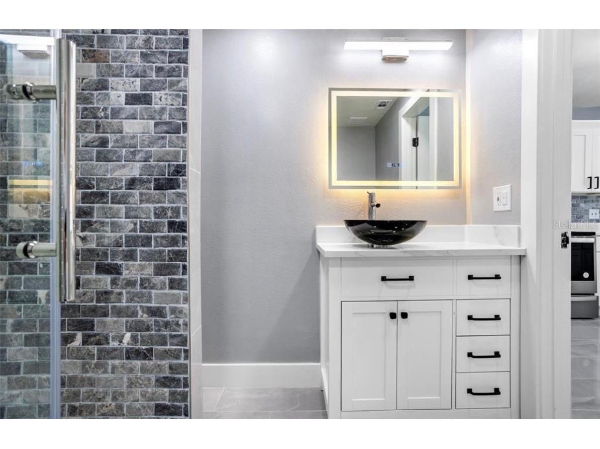 8907 N Boulevard Tampa FL 33604 TB8488173 image10