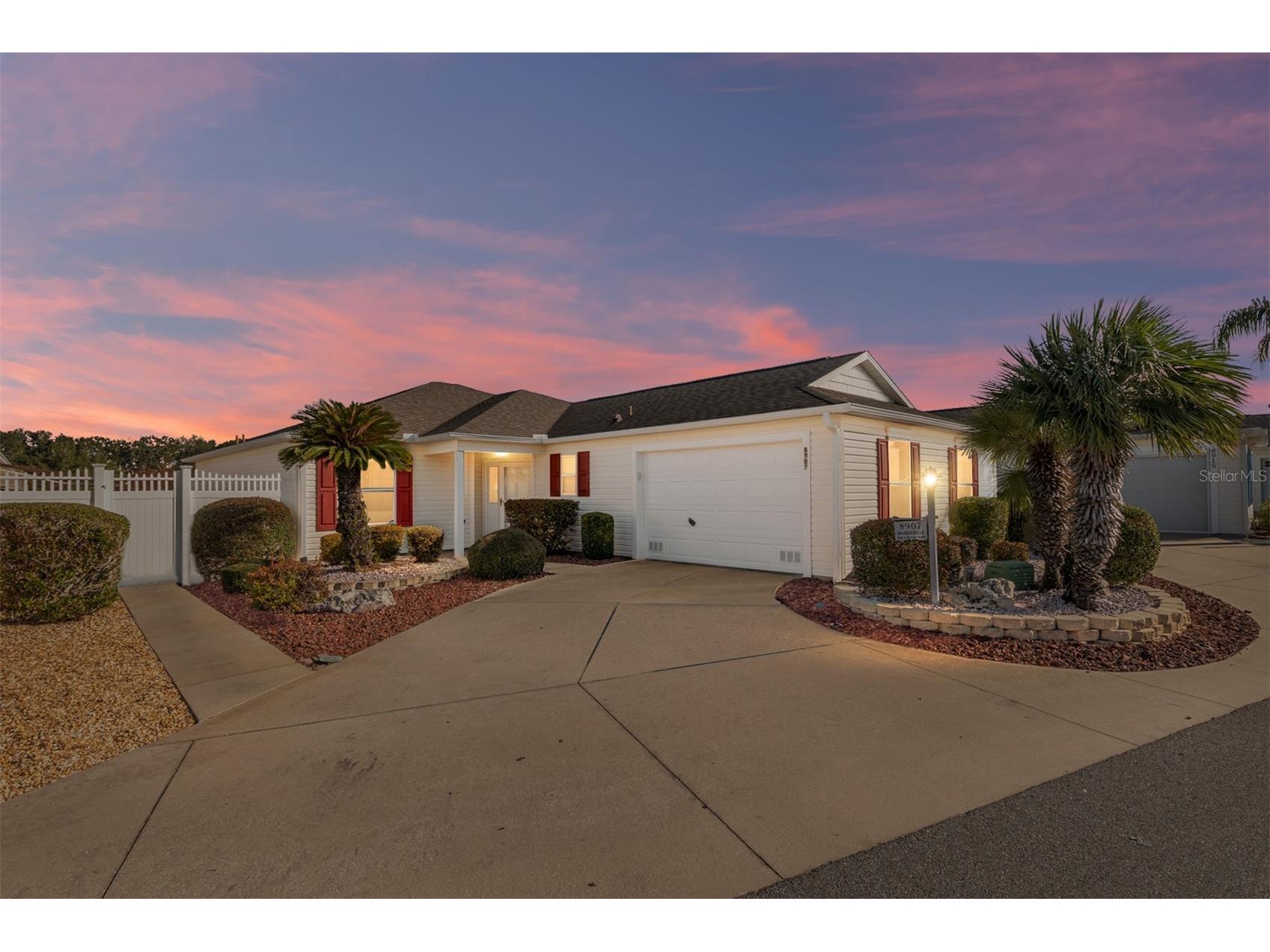 8907 SE 168th Tailfer Street The Villages FL 32162 G5107889 image1