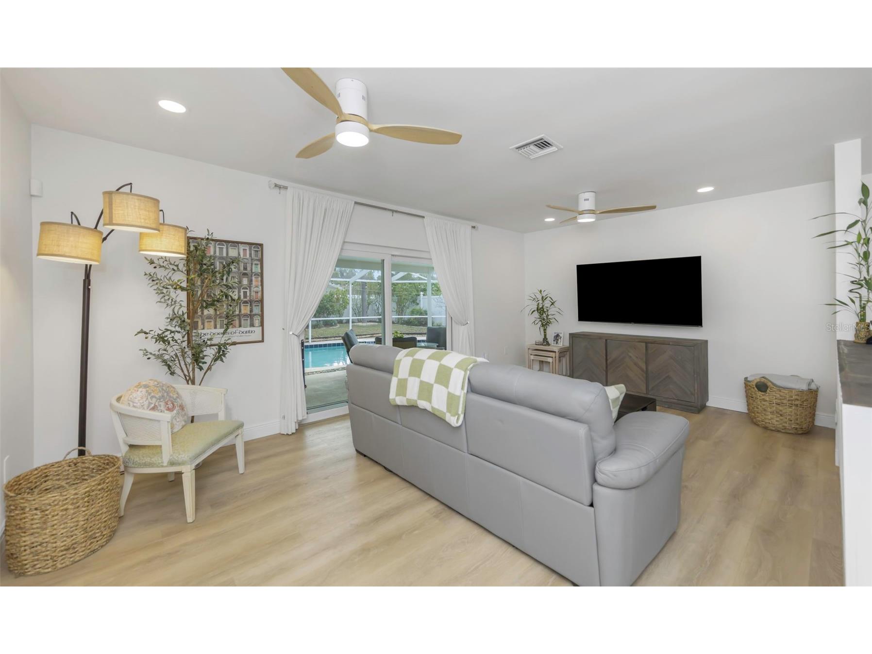 8909 118th Way Seminole FL 33772 TB8494642 image10