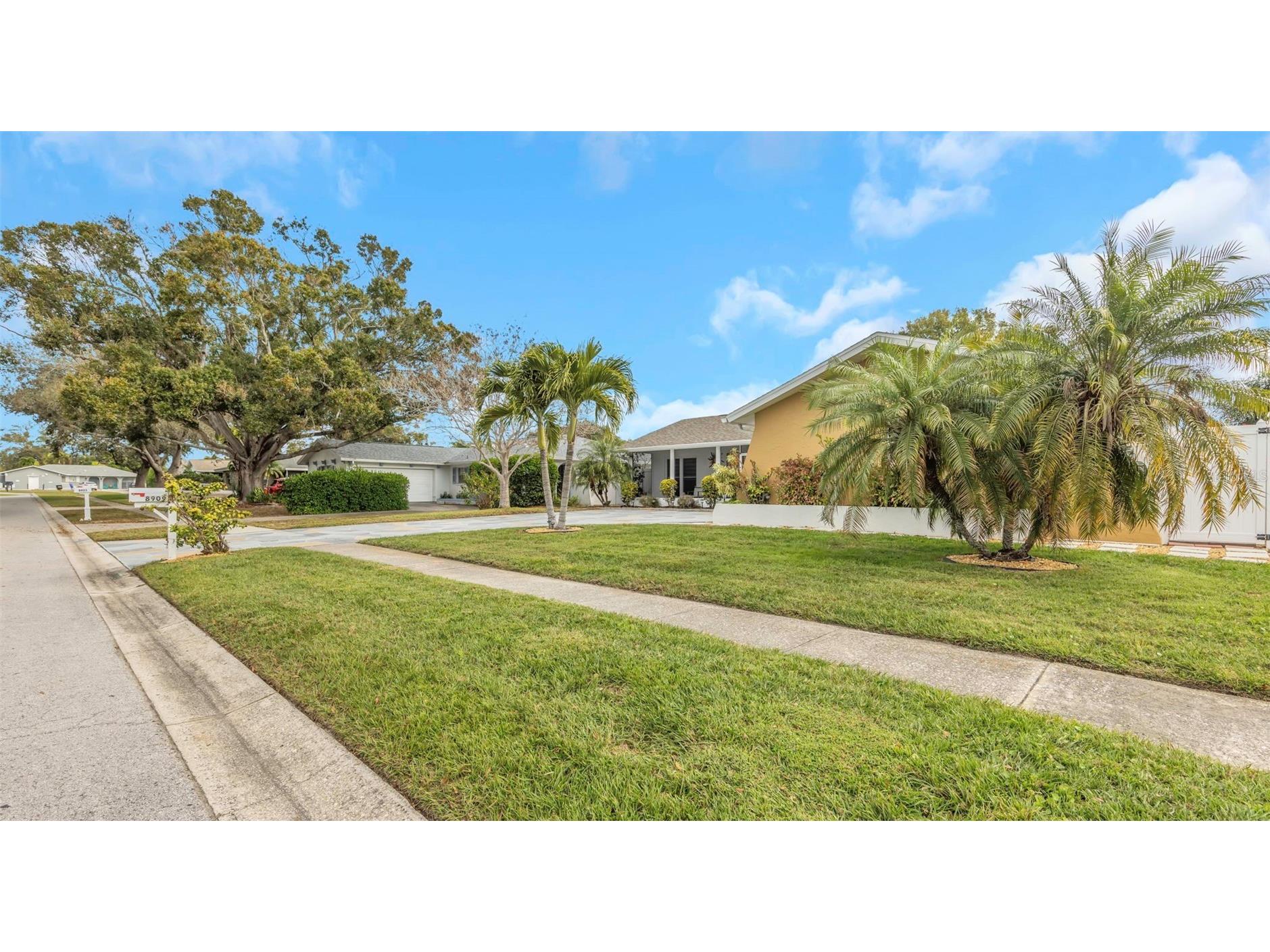 8909 118th Way Seminole FL 33772 TB8494642 image3