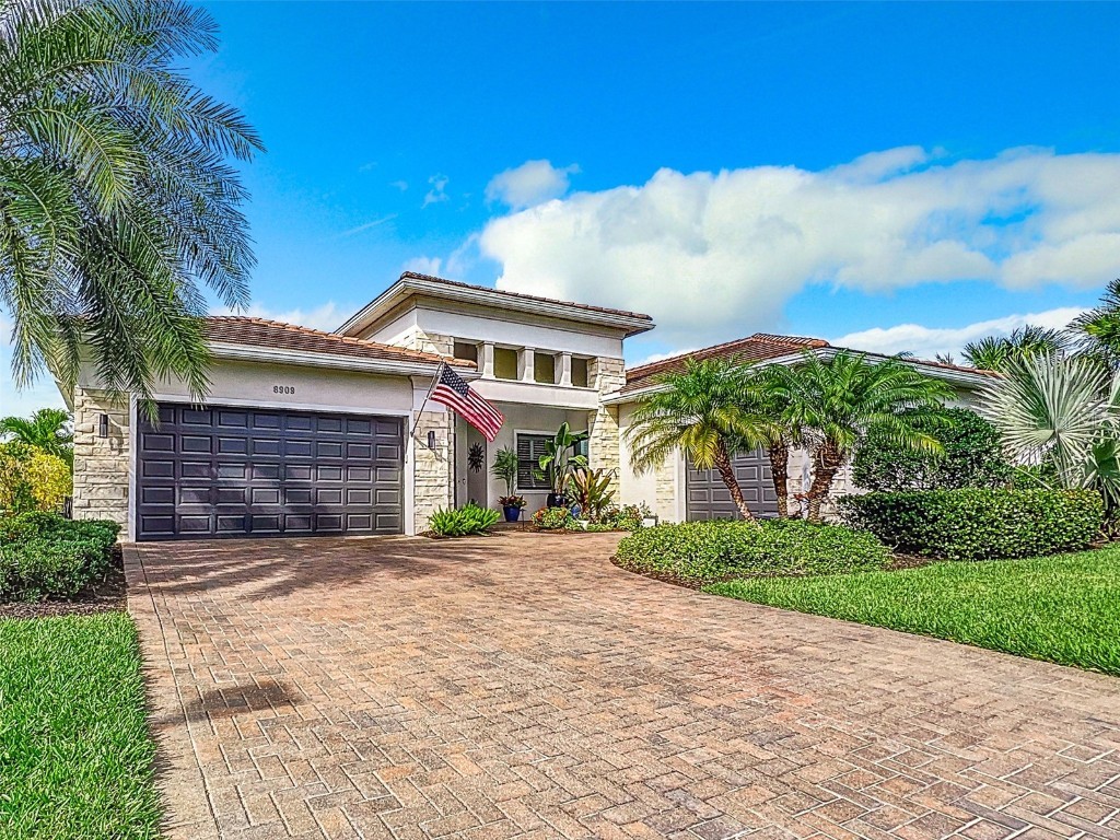 8909 Artisan Way Sarasota FL 34240 - COMMUNITY POND G5077951 image1