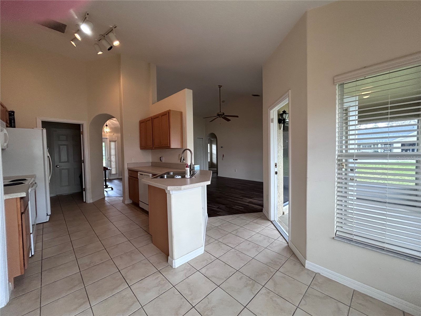 891 Beaver Run Tavares FL 32778 G5108328 image8