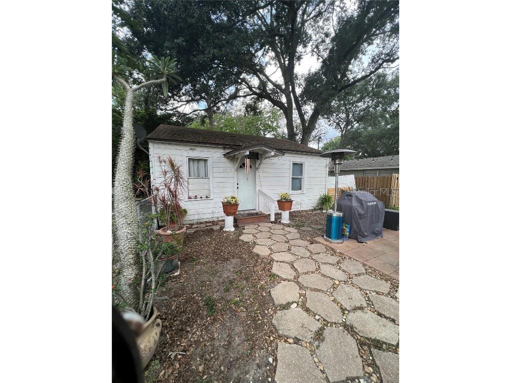 8910 El Portal Drive Tampa FL 33604 T3463435 image1