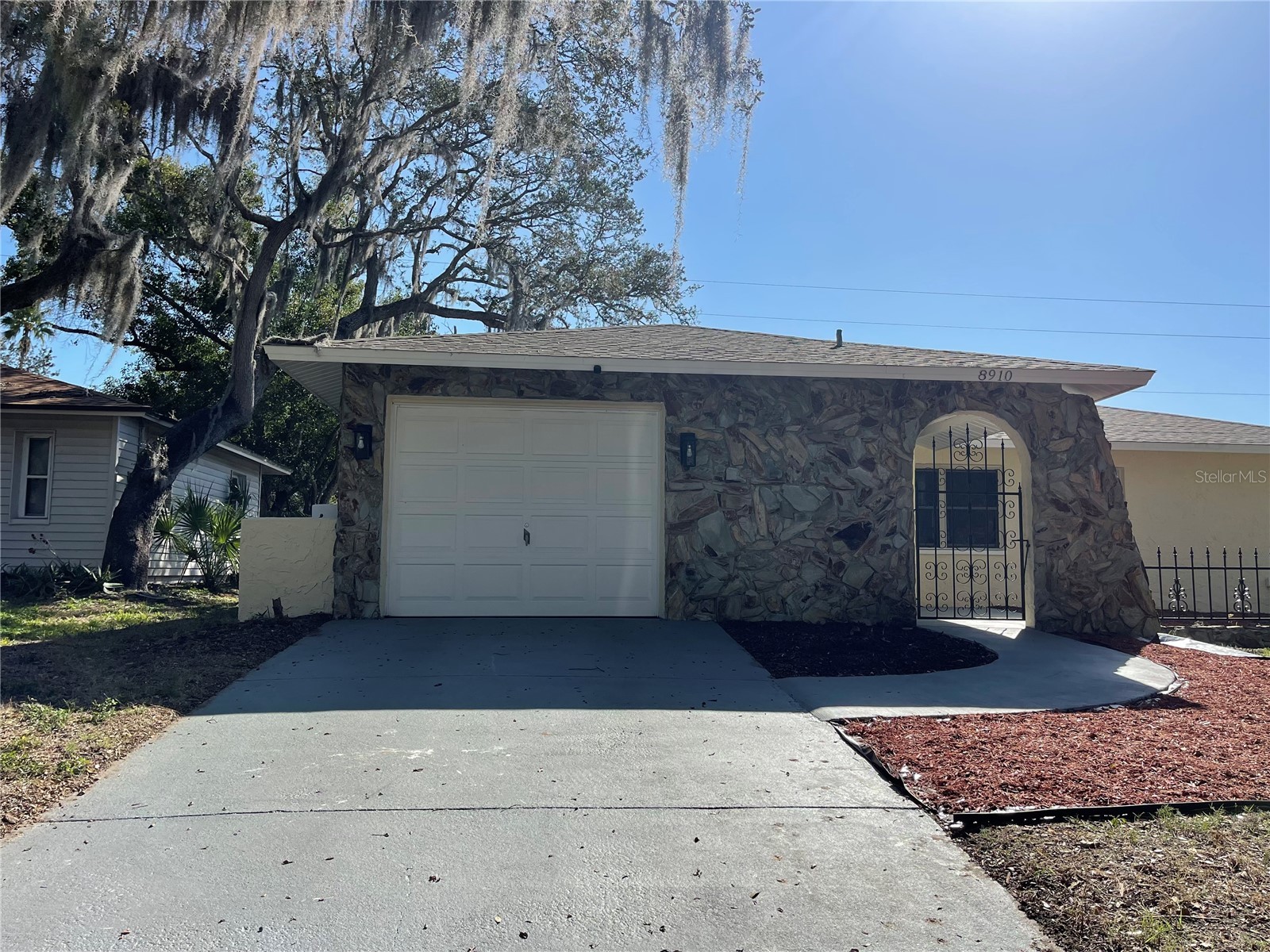 8910 Elm Leaf Court Port Richey FL 34668 O6410863 image1
