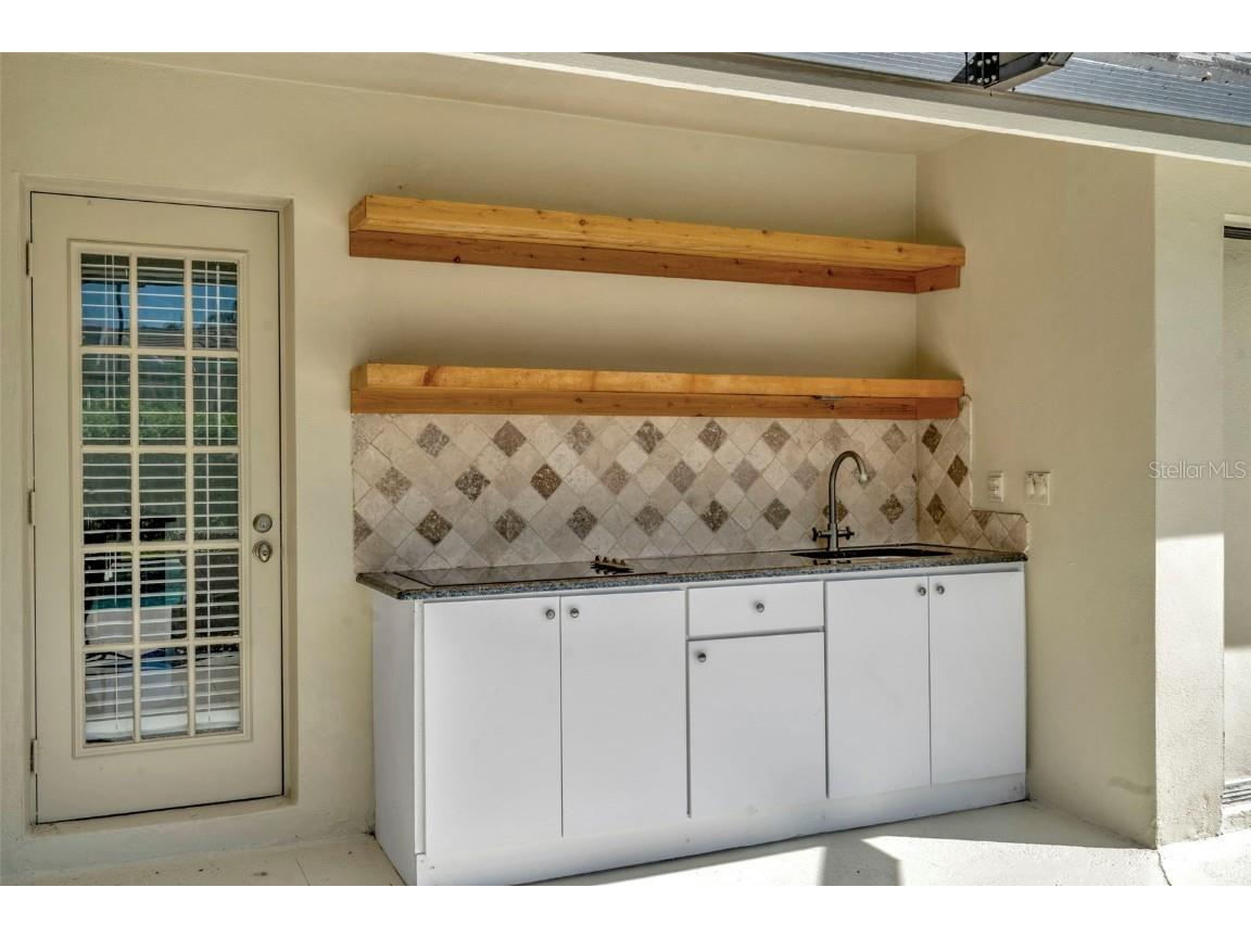 8910 Magnolia Chase Circle Tampa FL 33647 TB8409600 image22