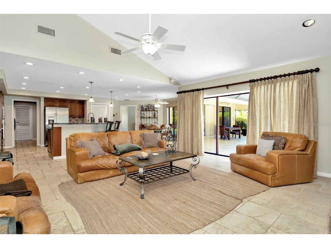 8910 Magnolia Chase Circle Tampa FL 33647 TB8409600 image48