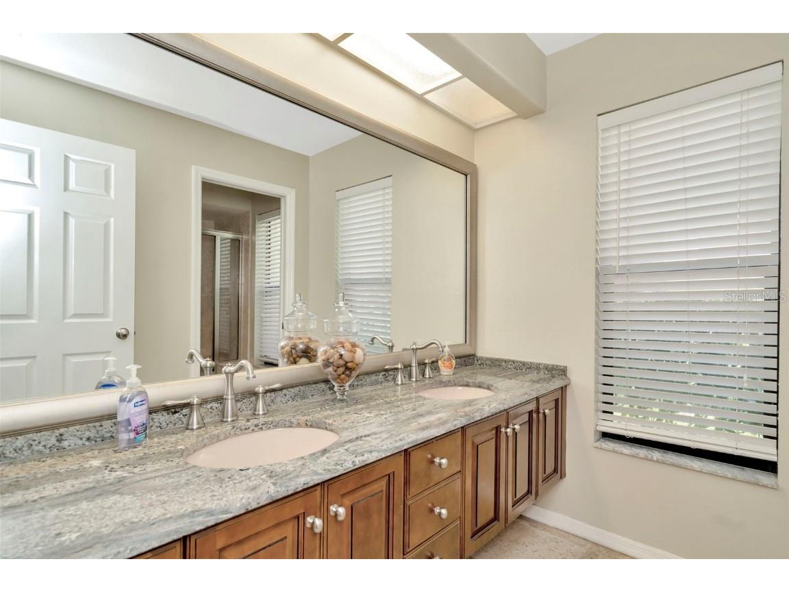 8910 Magnolia Chase Circle Tampa FL 33647 TB8409600 image51