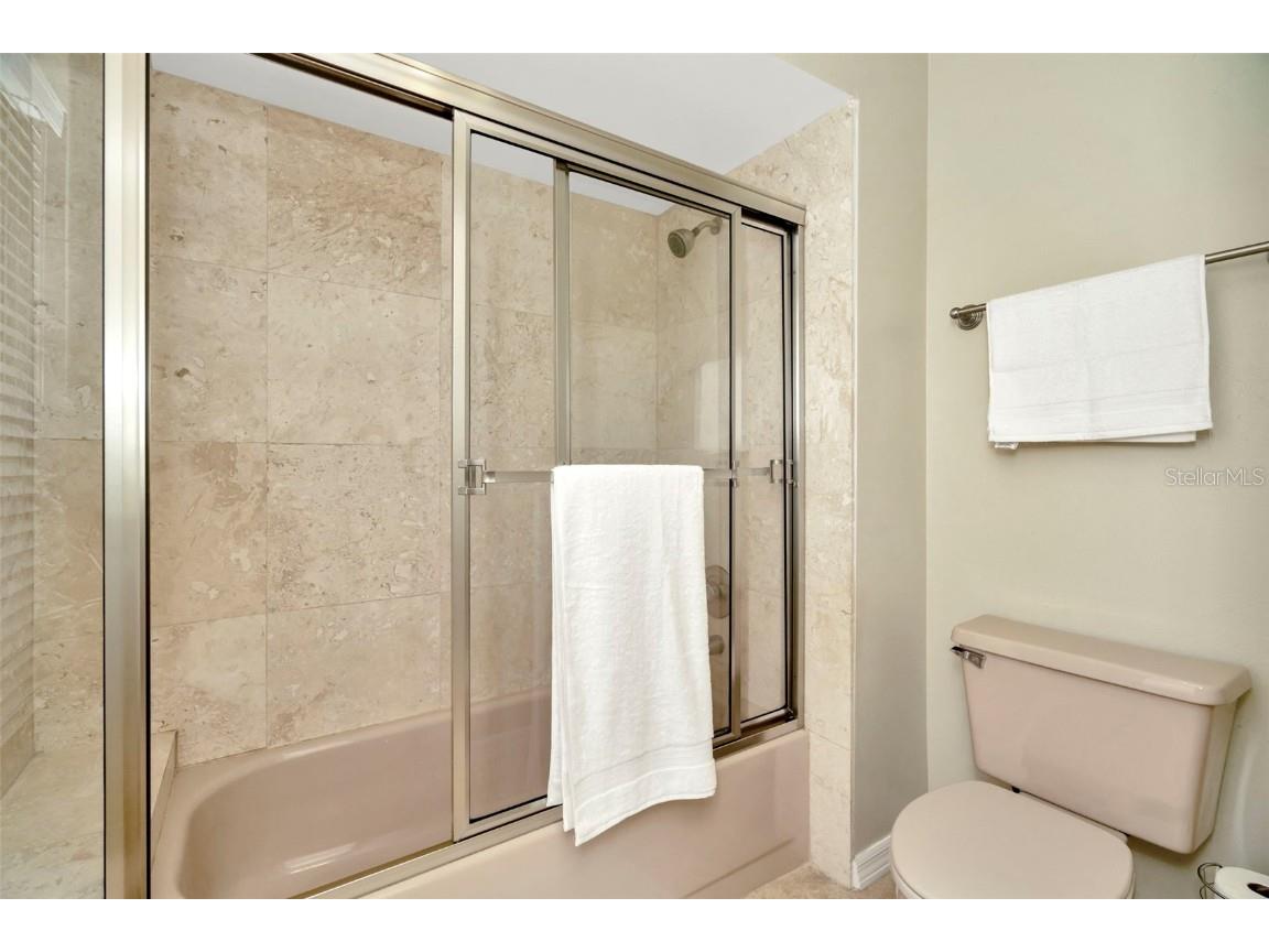 8910 Magnolia Chase Circle Tampa FL 33647 TB8409600 image52