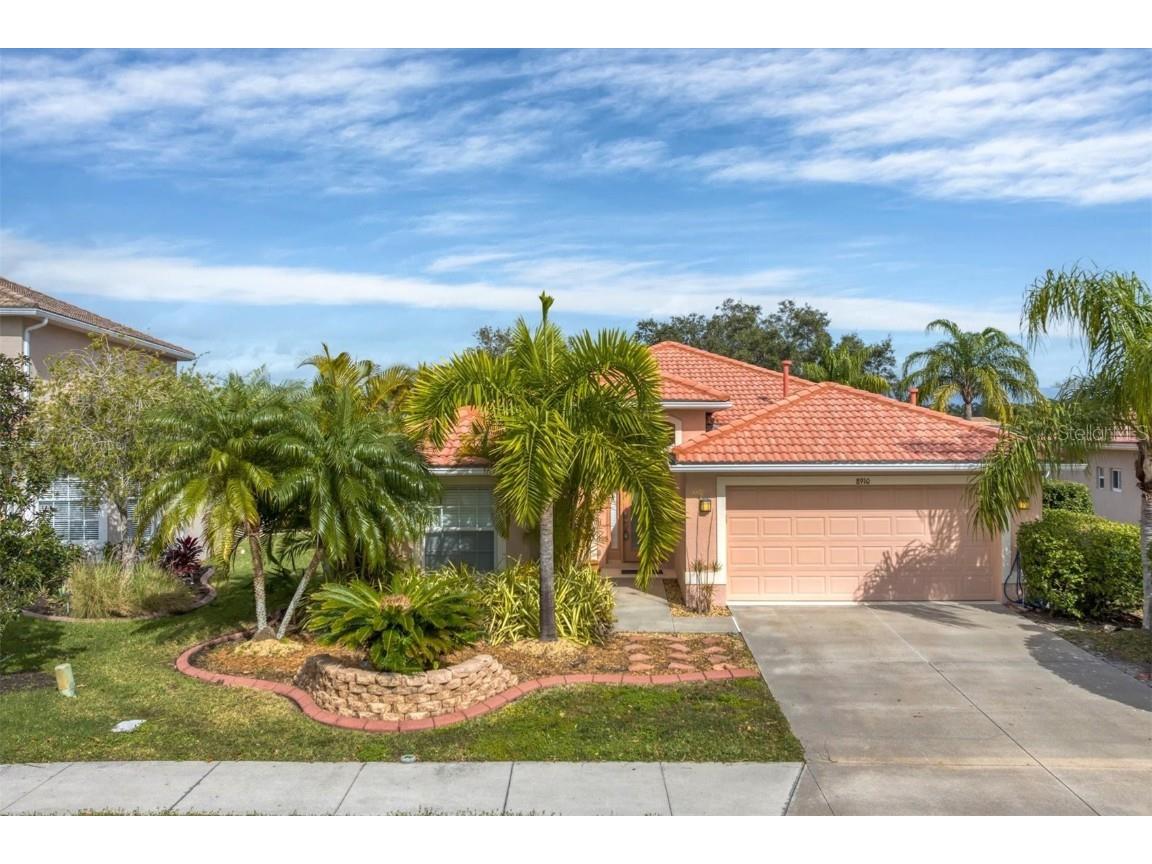8910 Stone Harbour Loop Bradenton FL 34212 A4593911 image1