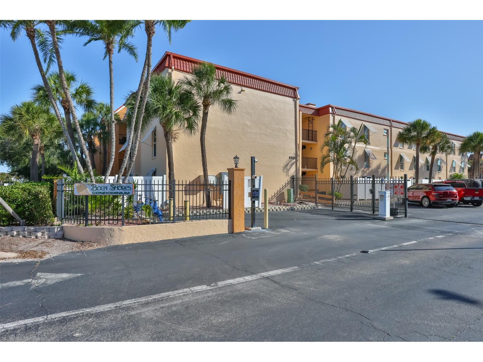 8911 Blind Pass Road #106 Saint Pete Beach FL 33706 - BOCA CIEGA BAY TB8503159 image2