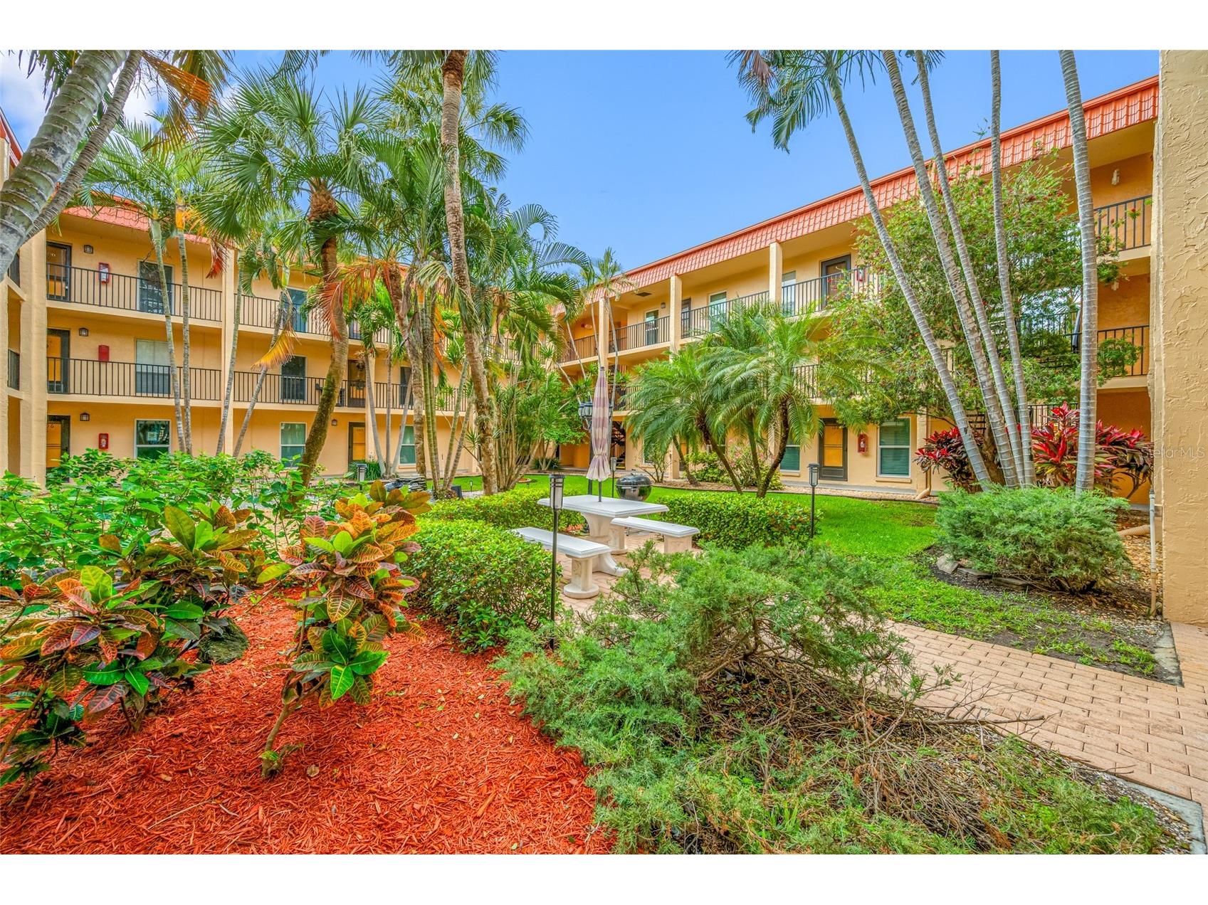 8911 Blind Pass Road #114 Saint Pete Beach FL 33706 - INTRACOASTAL TB8491480 image11