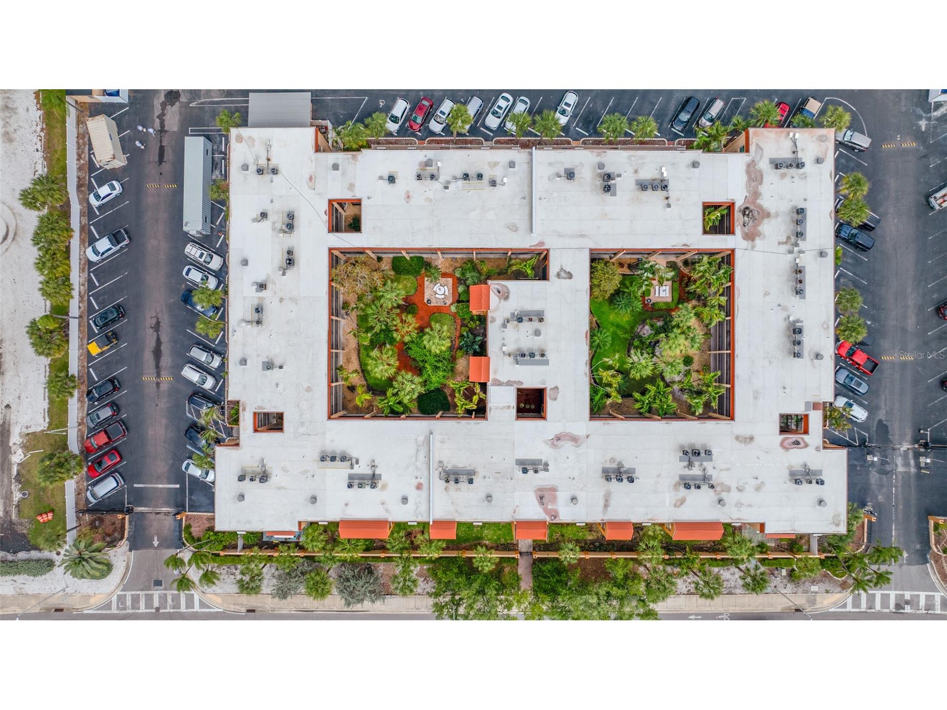 8911 Blind Pass Road #114 Saint Pete Beach FL 33706 - INTRACOASTAL TB8491480 image2