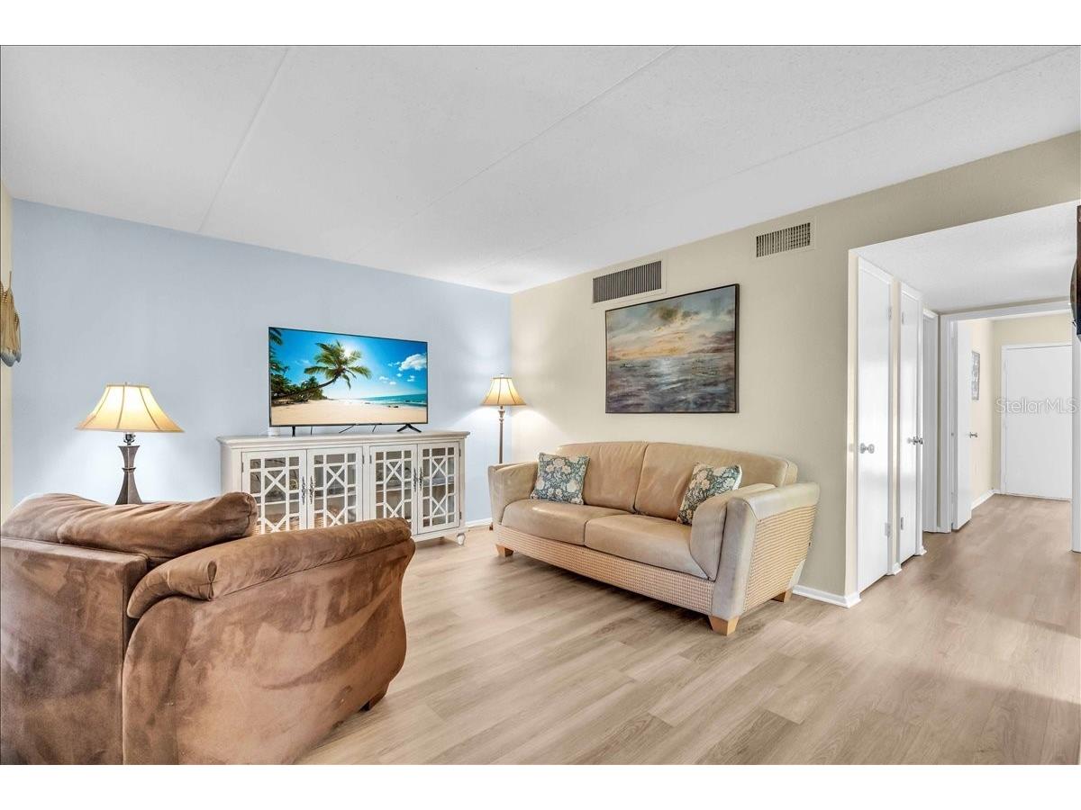 8911 Blind Pass Road #209 Saint Pete Beach FL 33706 TB8445316 image9