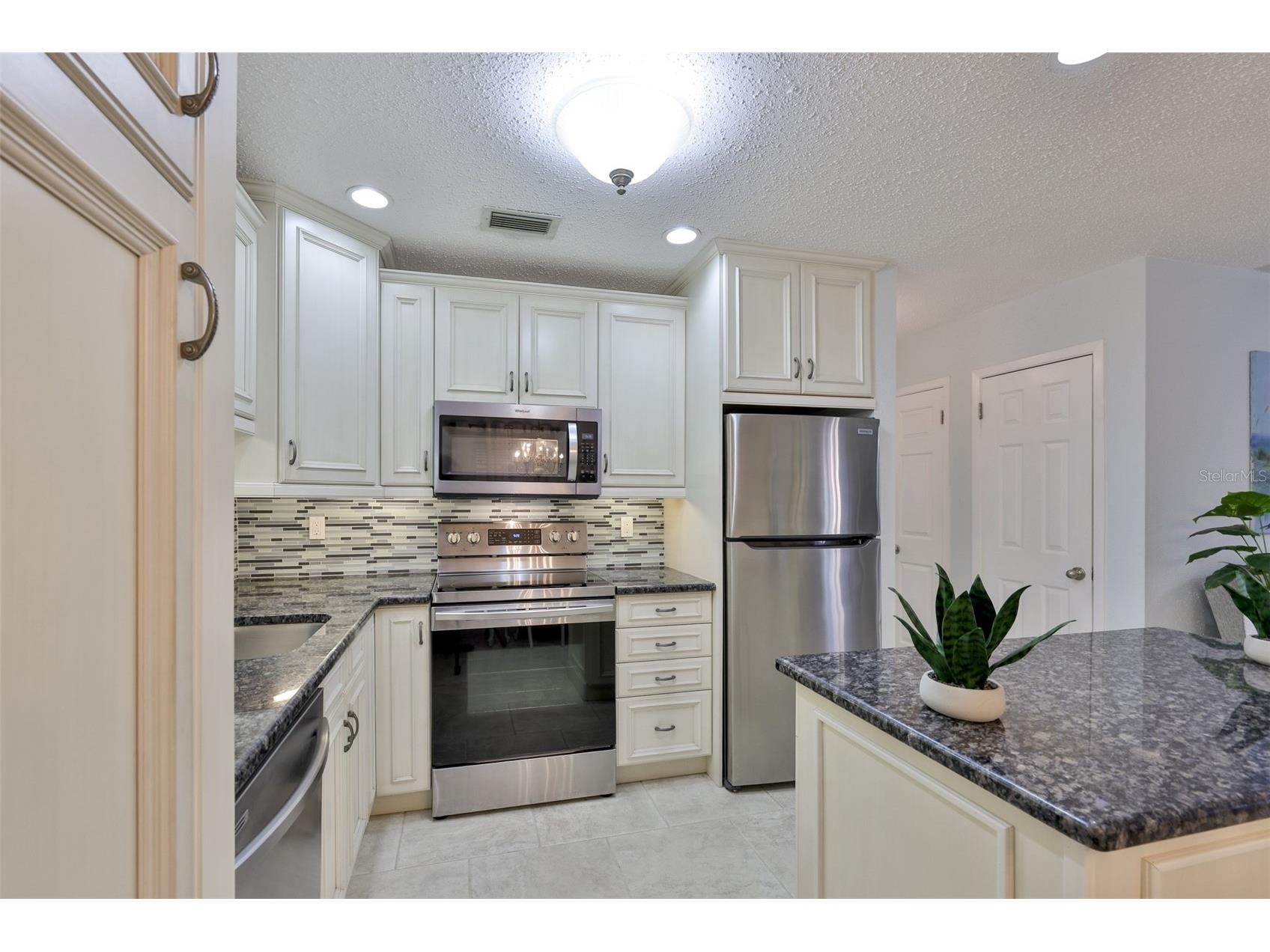 8911 Blind Pass Road #306 Saint Pete Beach FL 33706 - BOCA CIEGA BAY TB8477161 image11