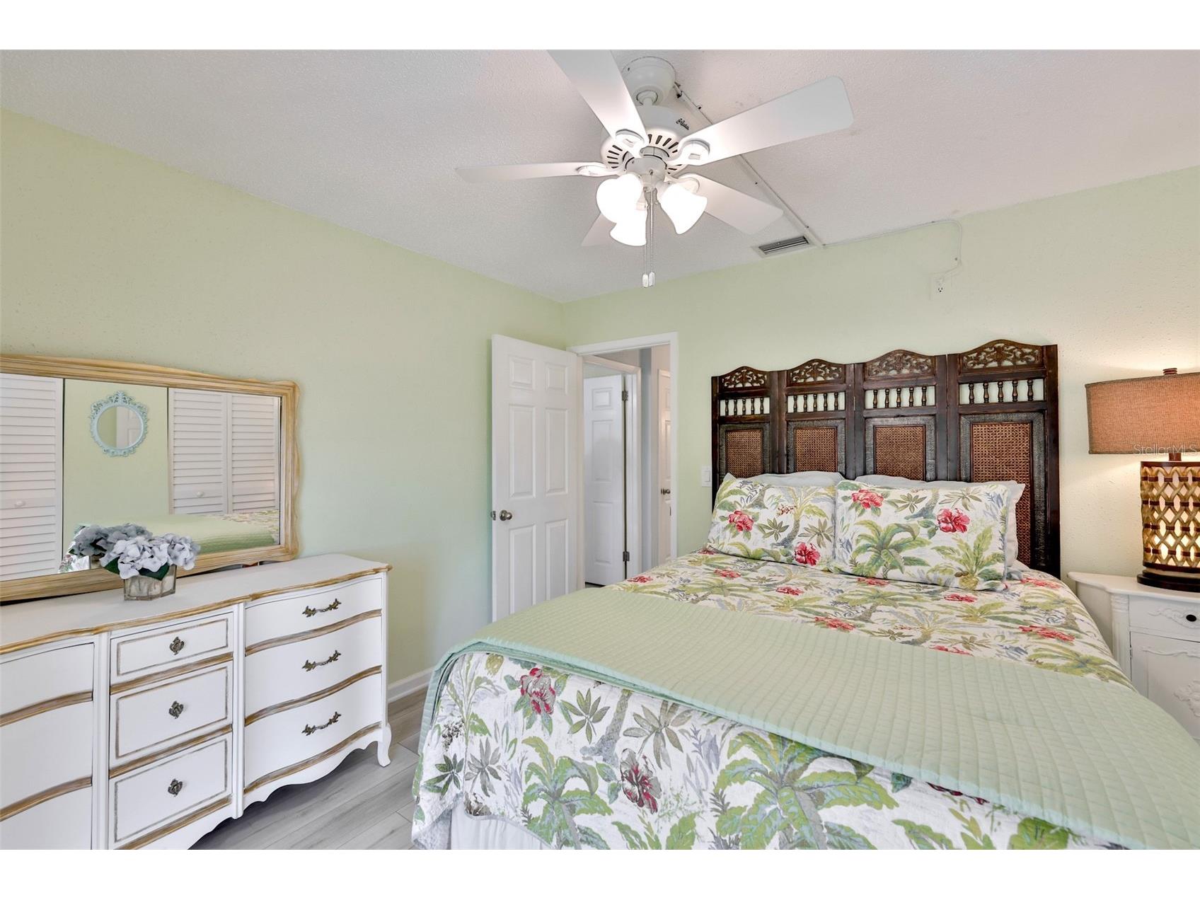 8911 Blind Pass Road #306 Saint Pete Beach FL 33706 - BOCA CIEGA BAY TB8477161 image23