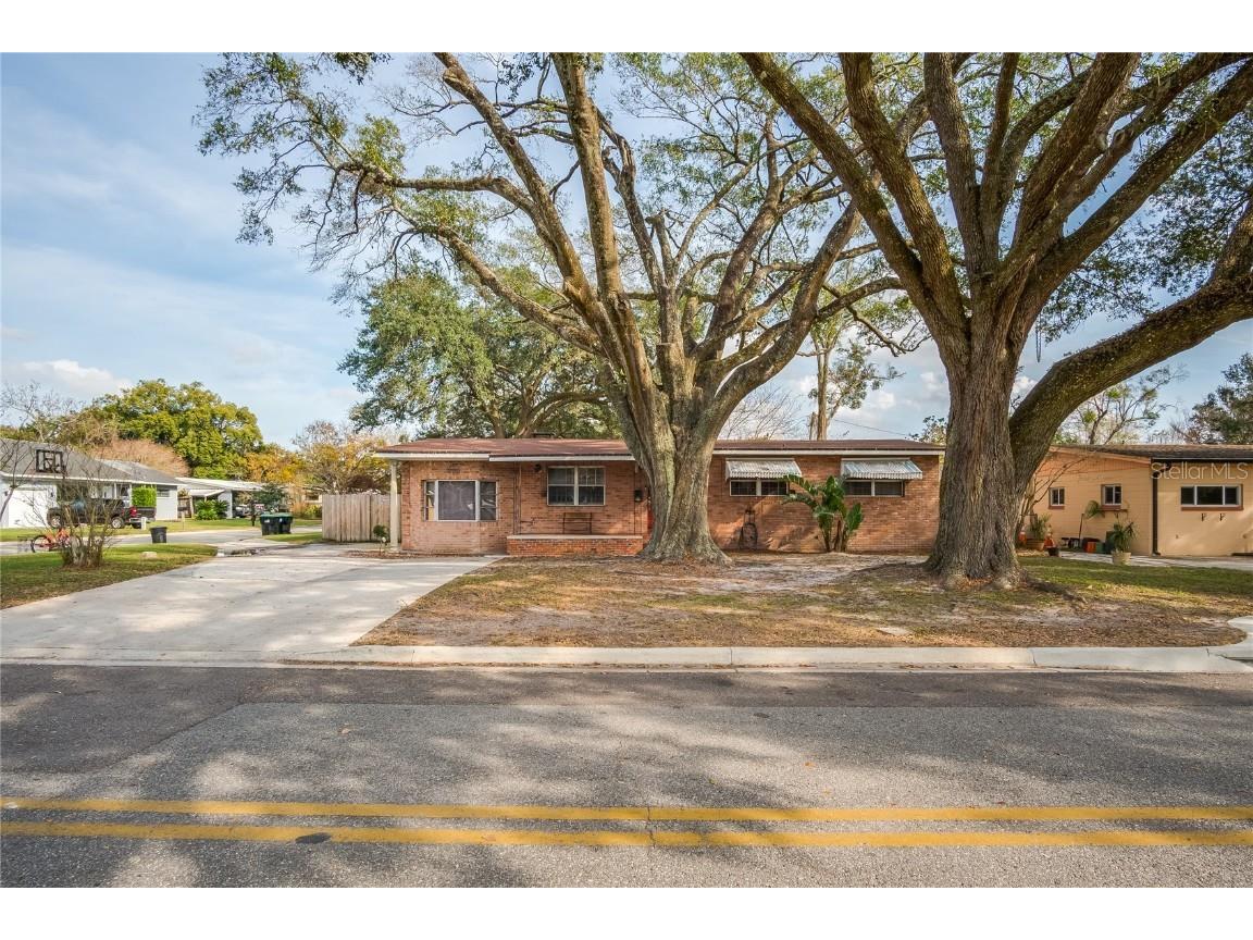 8911 Campo Way Orlando FL 32810 O6081516 image1