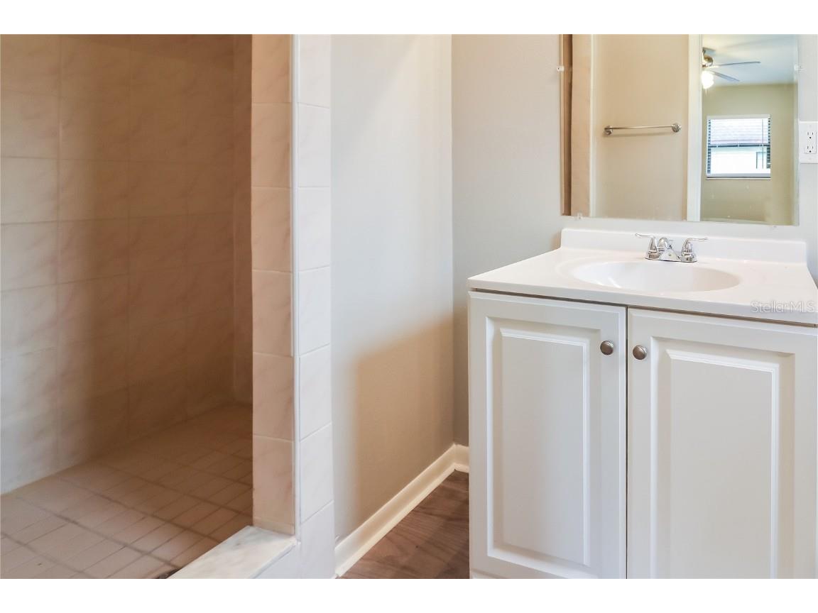 8911 Navajo Avenue Tampa FL 33637 O6348480 image10