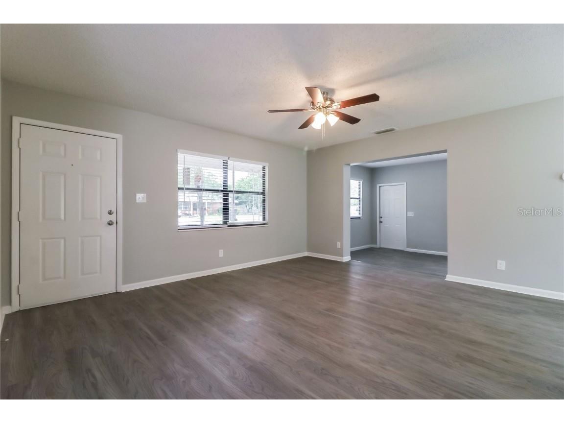 8911 Navajo Avenue Tampa FL 33637 O6348480 image3