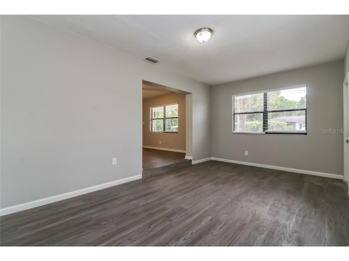 8911 Navajo Avenue Tampa FL 33637 O6348480 image5