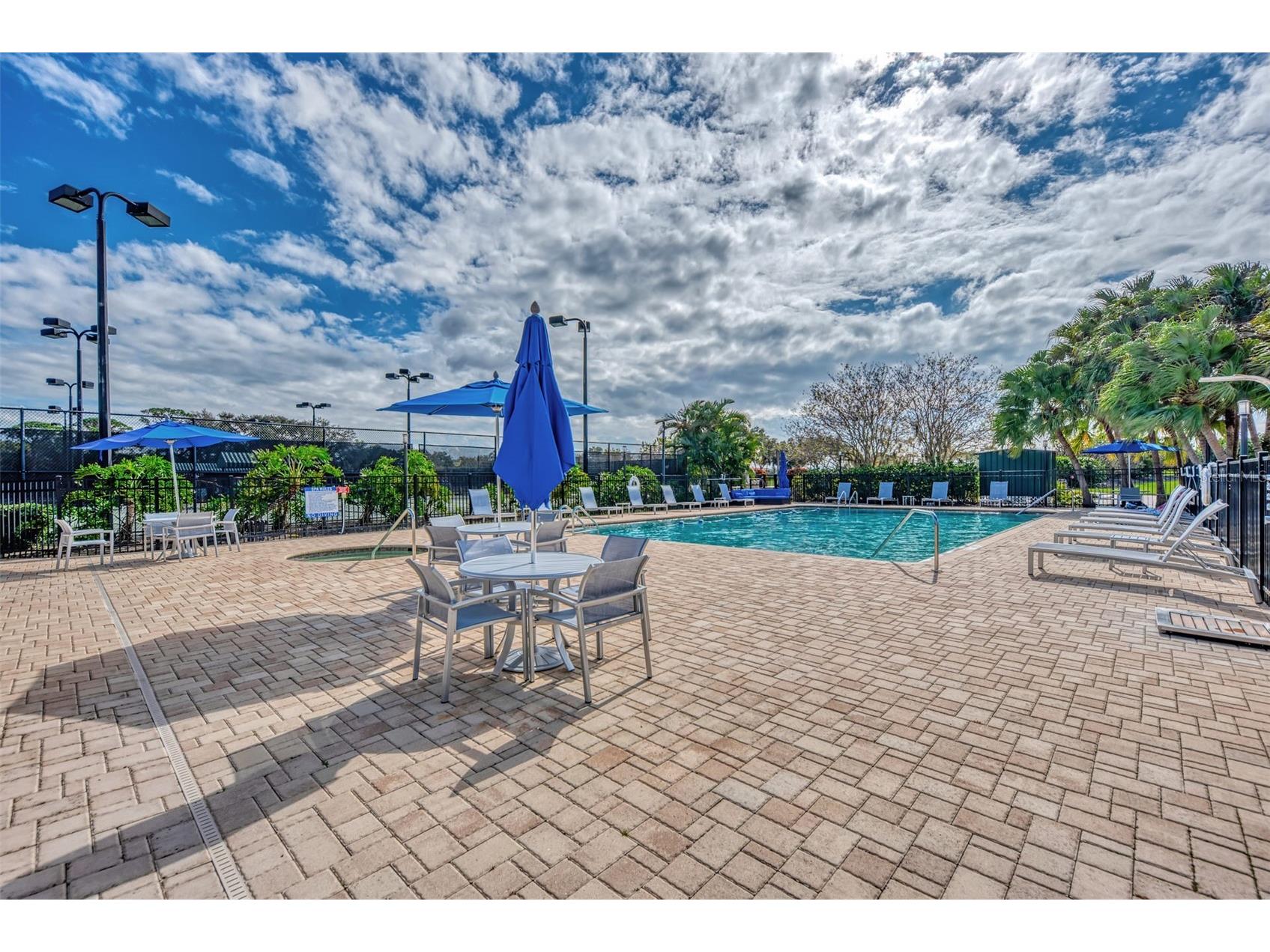 8911 Veranda Way #211 Sarasota FL 34238 A4689950 image80