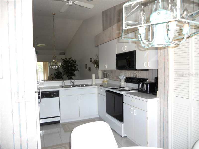 8911 Veranda Way #222 Sarasota FL 34238 A3984795 image3