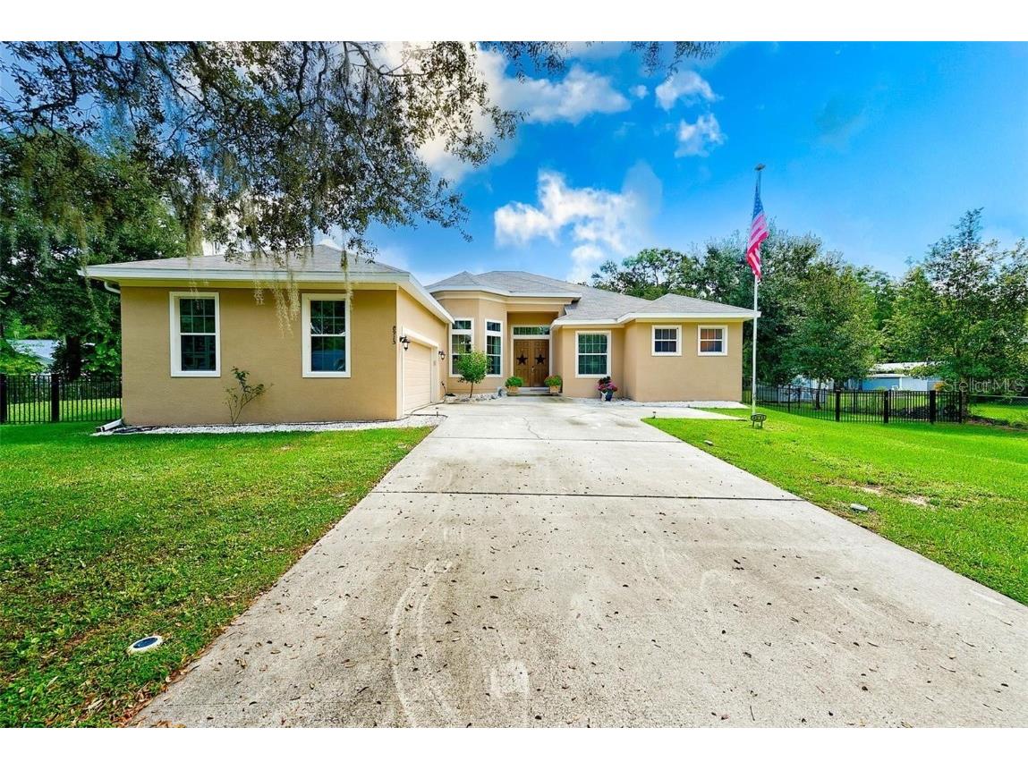 8915 Pinecrest Drive Lakeland FL 33809 TB8329489 image1