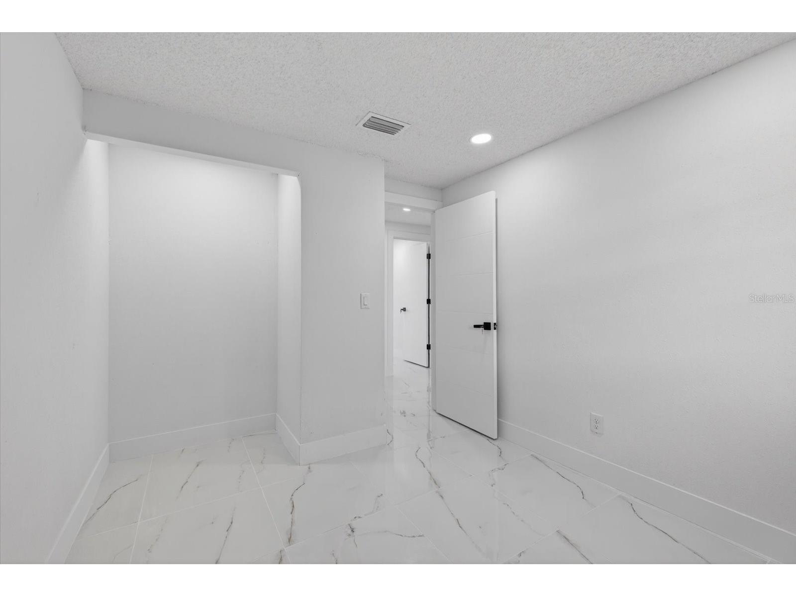 8915 Saboda Court Tampa FL 33634 TB8484791 image18