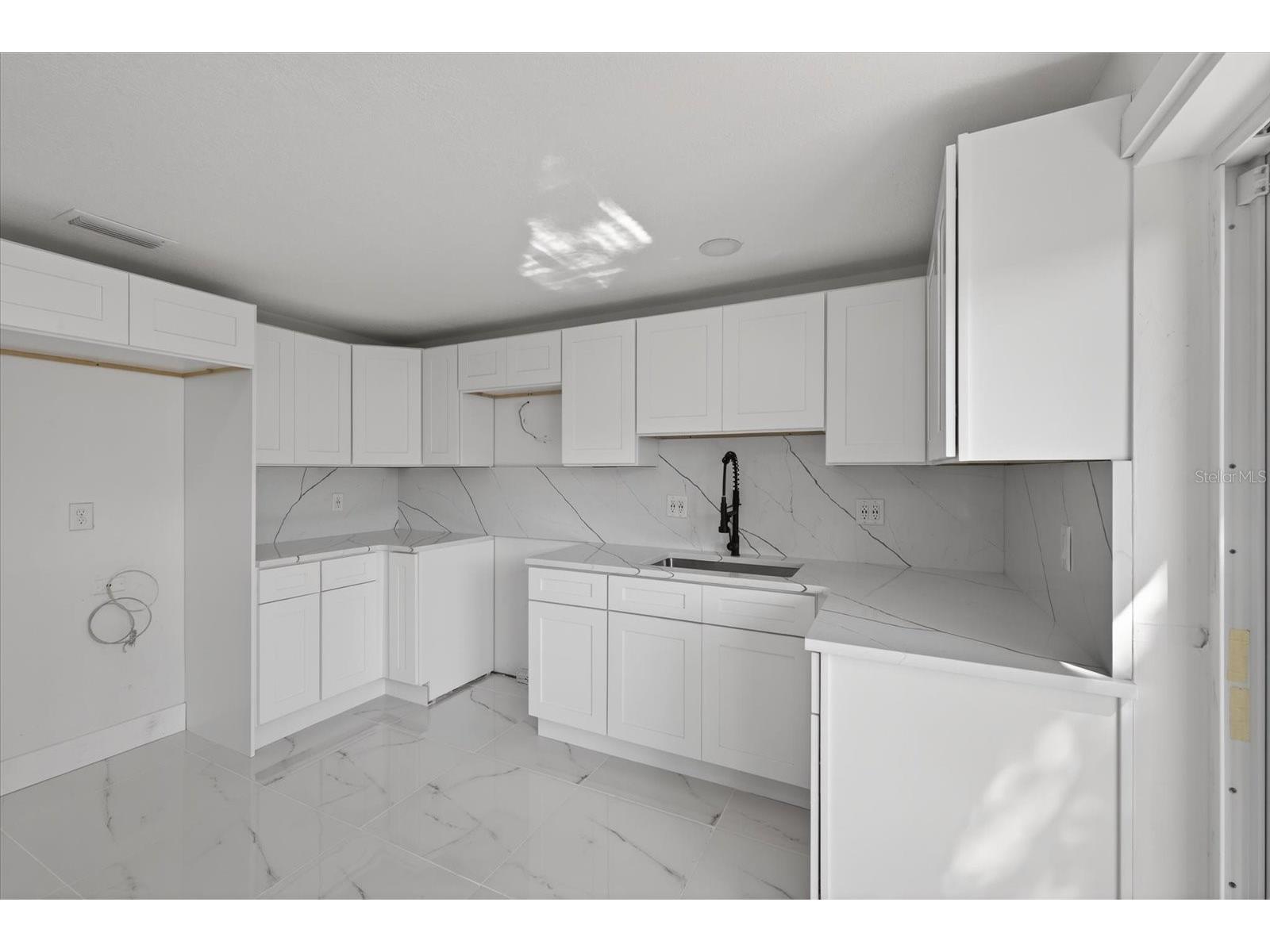 8915 Saboda Court Tampa FL 33634 TB8484791 image5