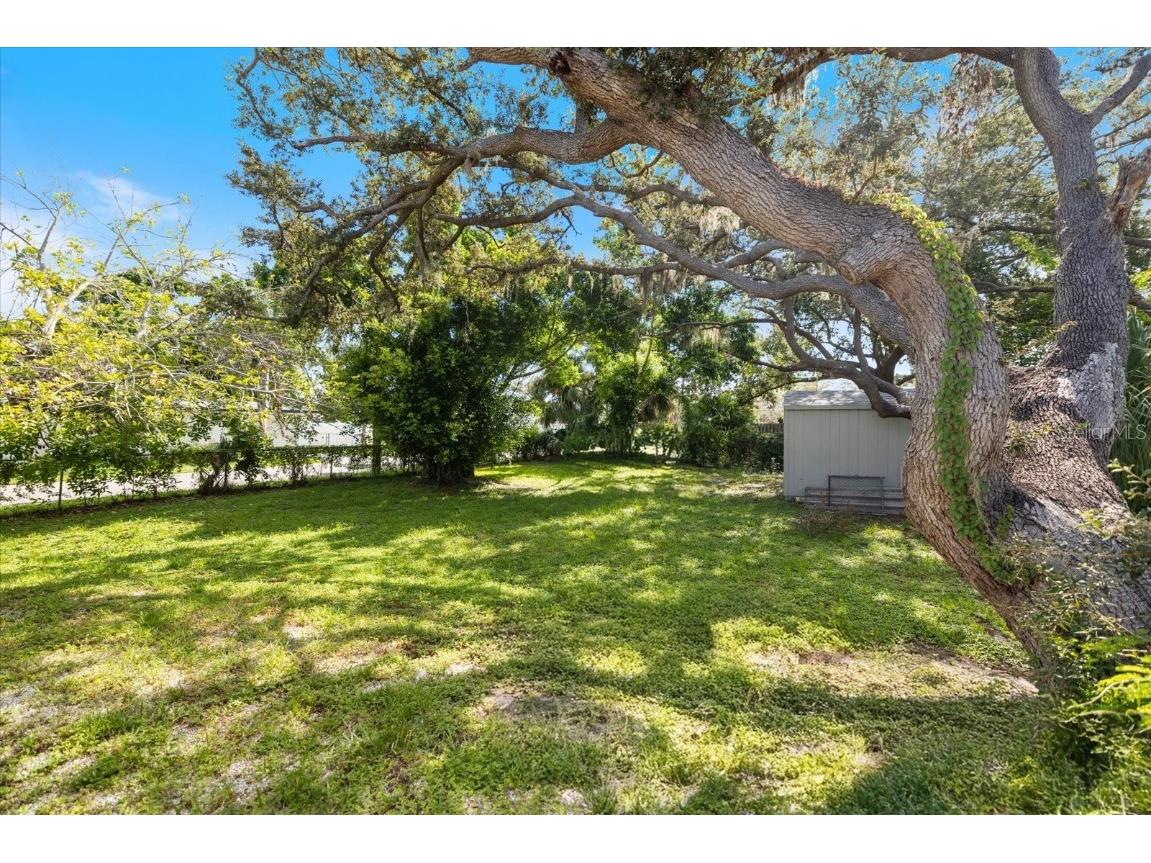 8915 Vamo Road Sarasota FL 34231 - LITTLE SARASOTA BAY A4662681 image49