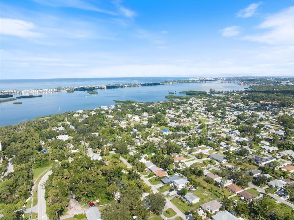 8915 Vamo Road Sarasota FL 34231 - LITTLE SARASOTA BAY A4662681 image5