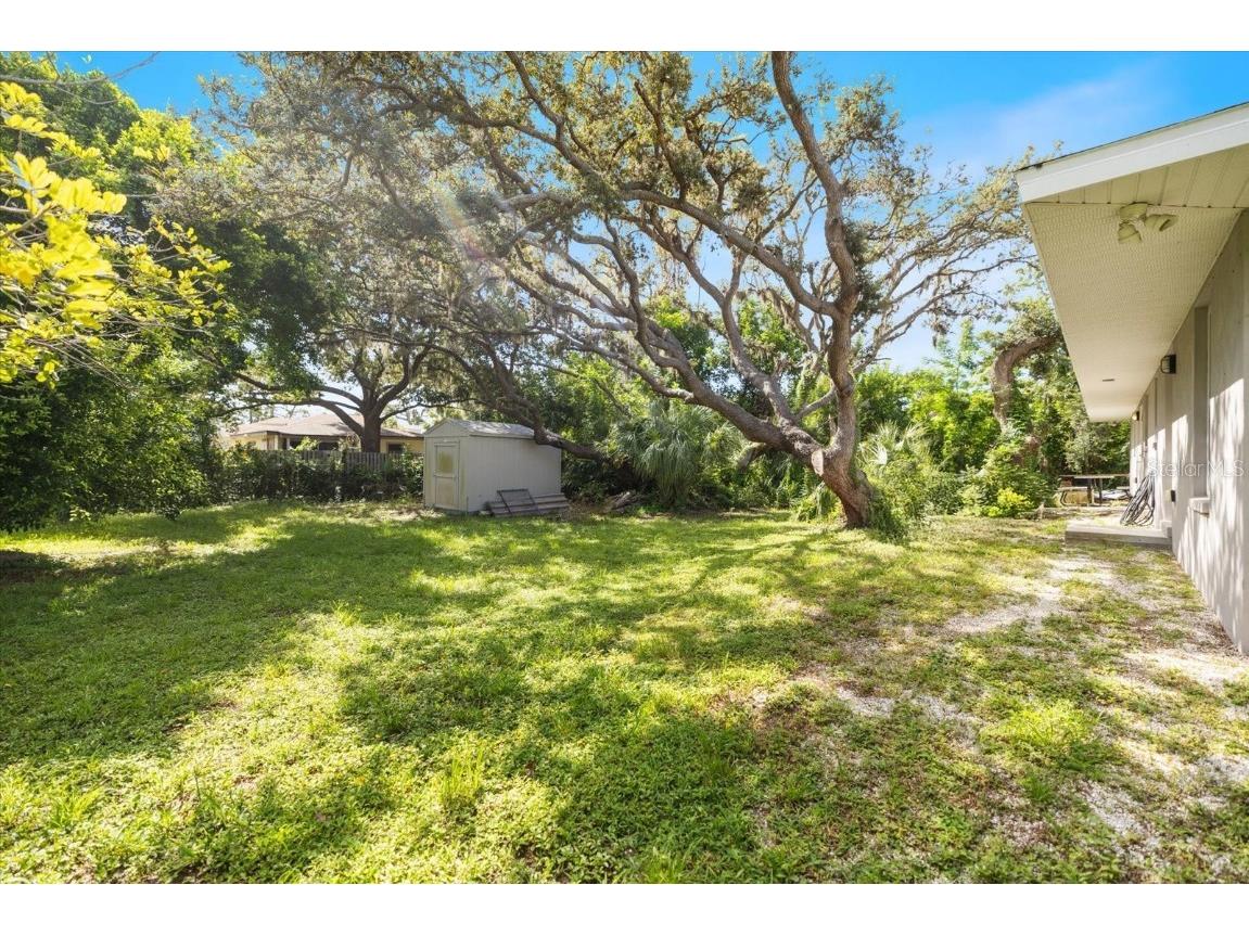 8915 Vamo Road Sarasota FL 34231 - LITTLE SARASOTA BAY A4662681 image50