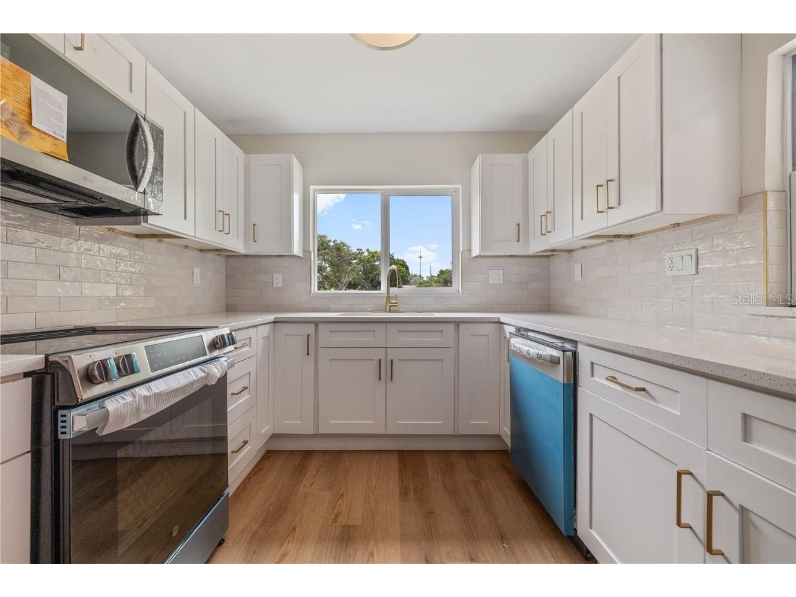 8916 Memorial Highway Tampa FL 33615 TB8427385 image10