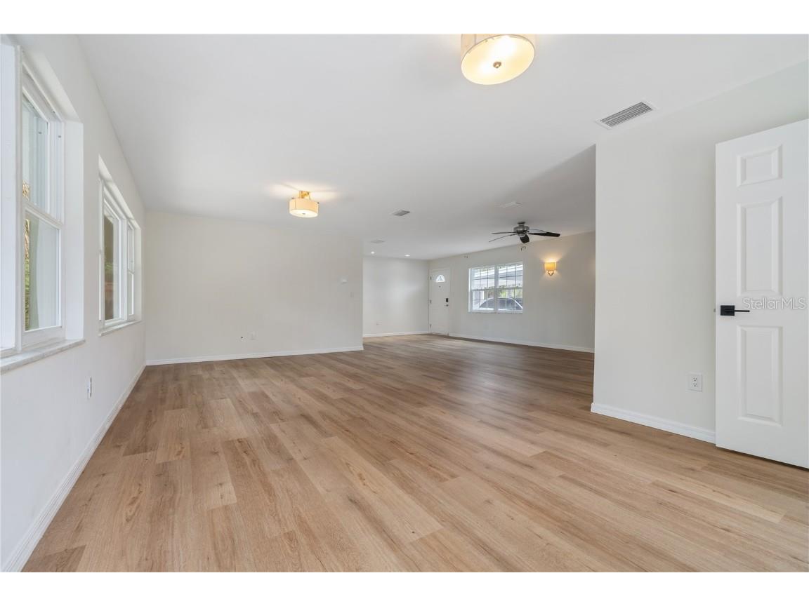 8916 Memorial Highway Tampa FL 33615 TB8427385 image5