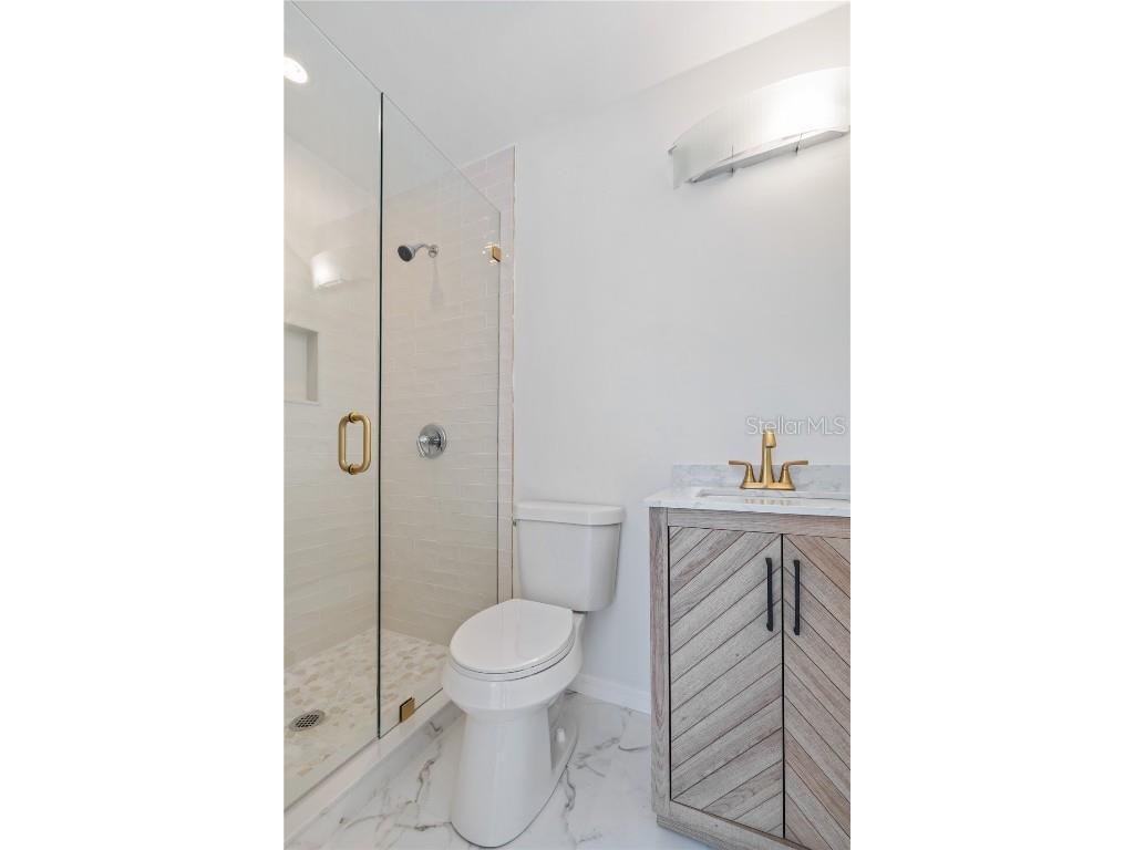 8916 Memorial Highway Tampa FL 33615 TB8427385 image6